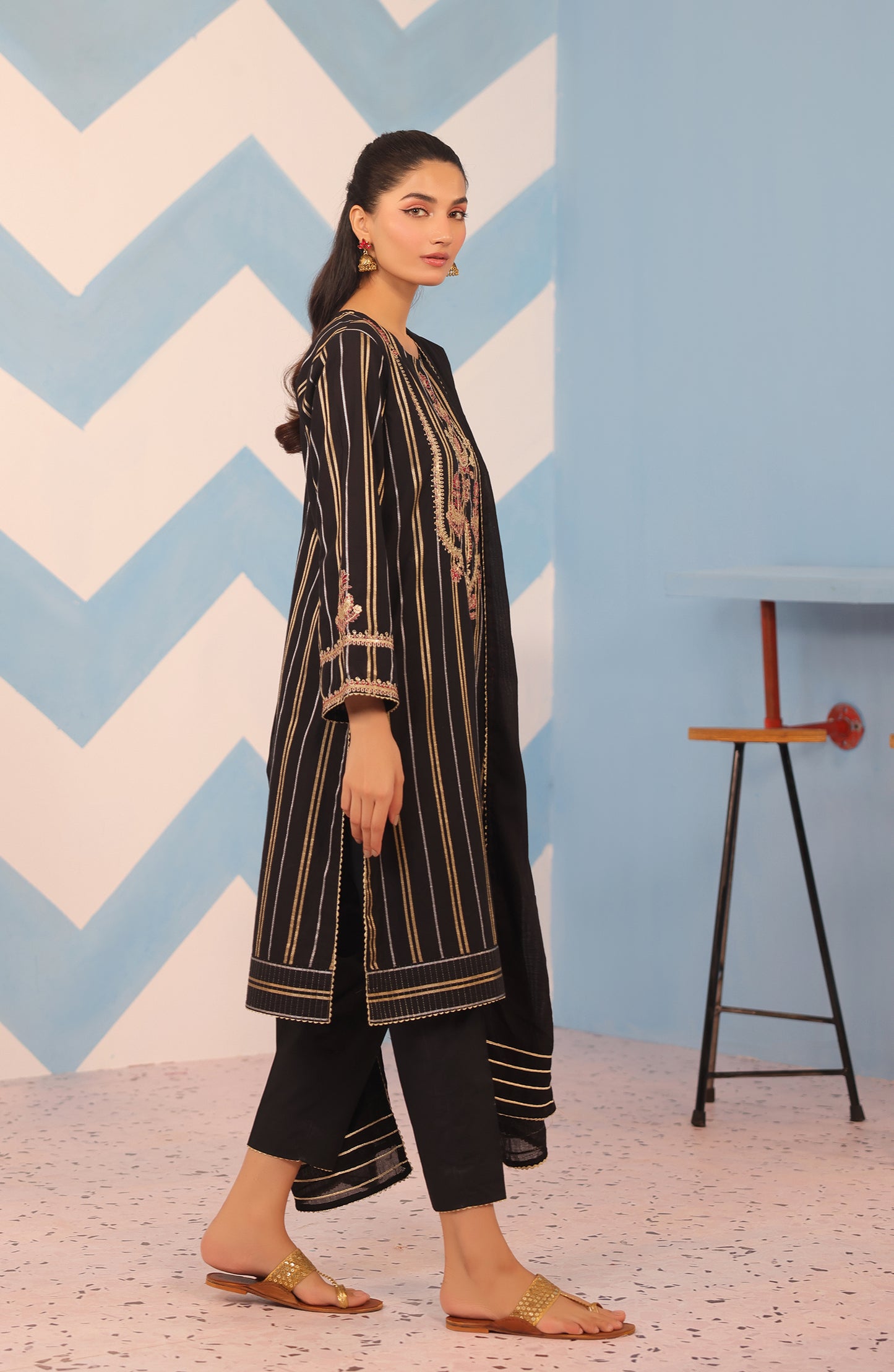 WRHJ23W-3003 JACQUARD Women READY TO WEAR SHIRT DUPATTA PANTS