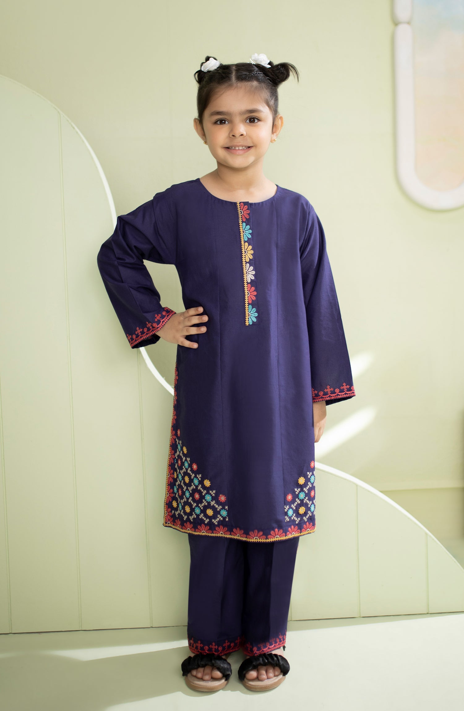 Stitched 2 Piece Embroidered Cambric Shirt and Cambric Pant (GRHC23W-2011)