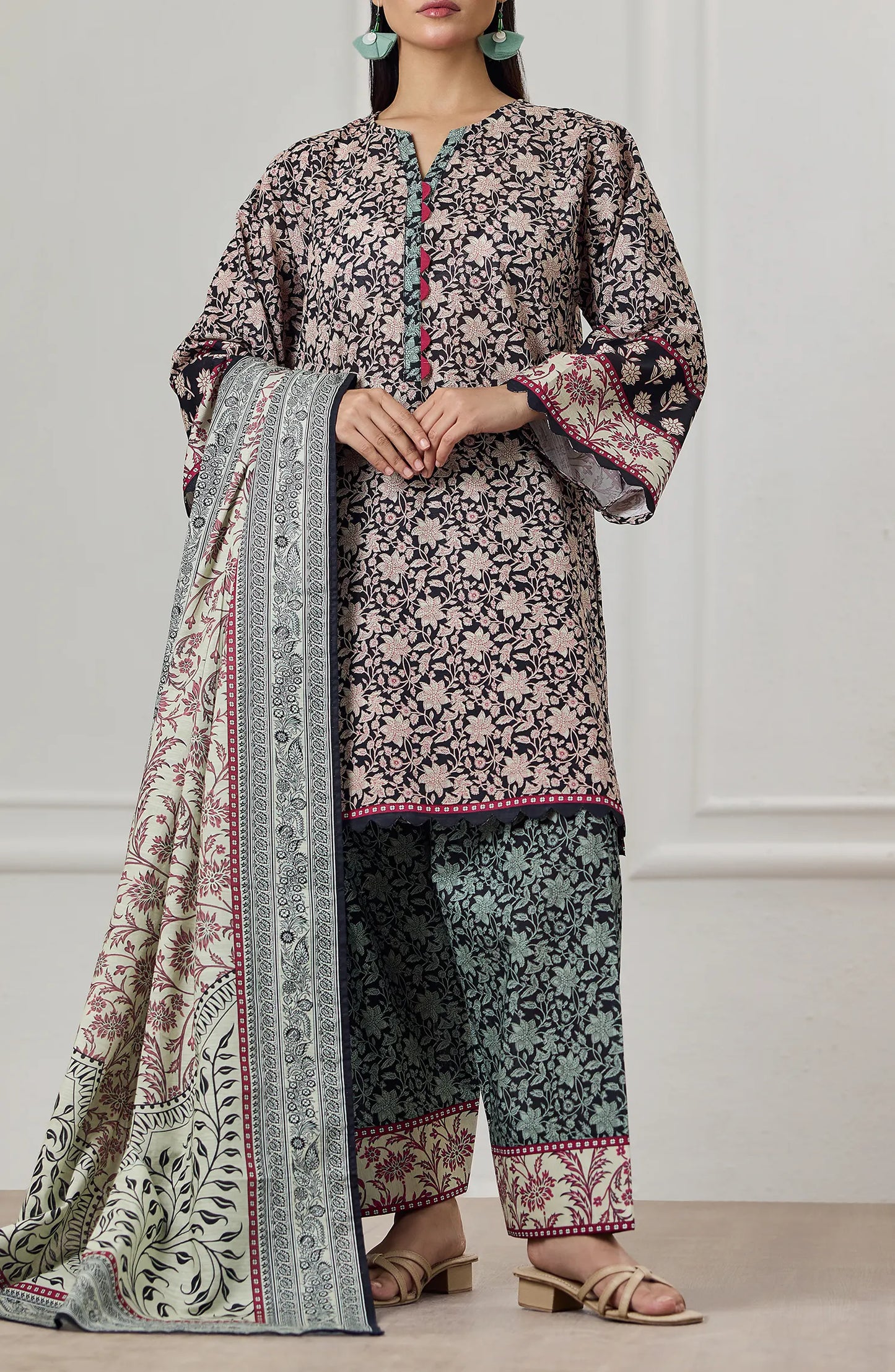 Unstitched | 3 Piece | Printed Khaddar | OTL-25-426