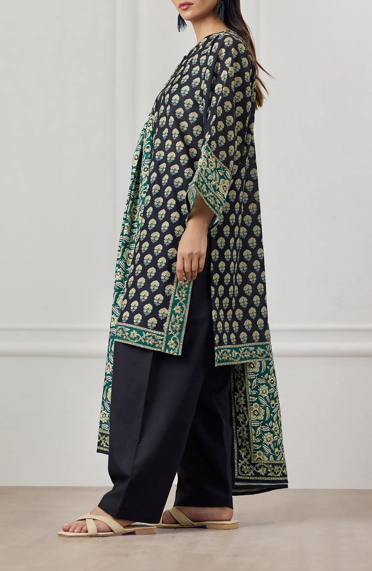 Unstitched | 3 Piece | Printed Khaddar | OTL-25-433