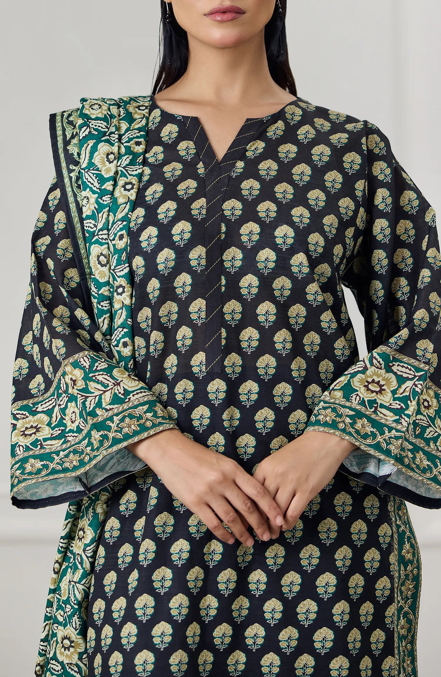 Unstitched | 3 Piece | Printed Khaddar | OTL-25-433