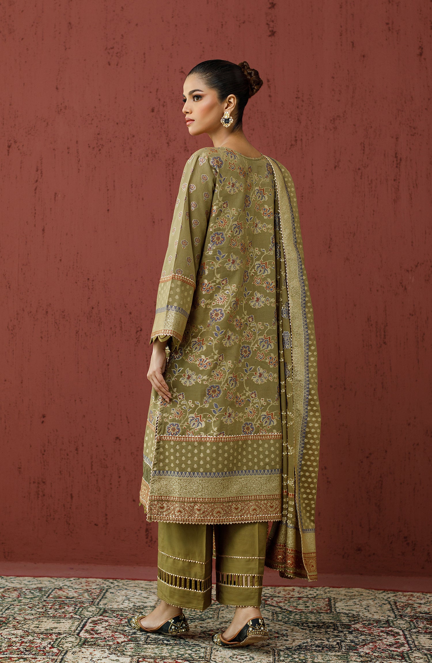 Unstitched 3 Piece Embroidered Jacquard Shirt , Cambric Pant and JACQUARD Dupatta (OTLF-23-077 MEHNDI)