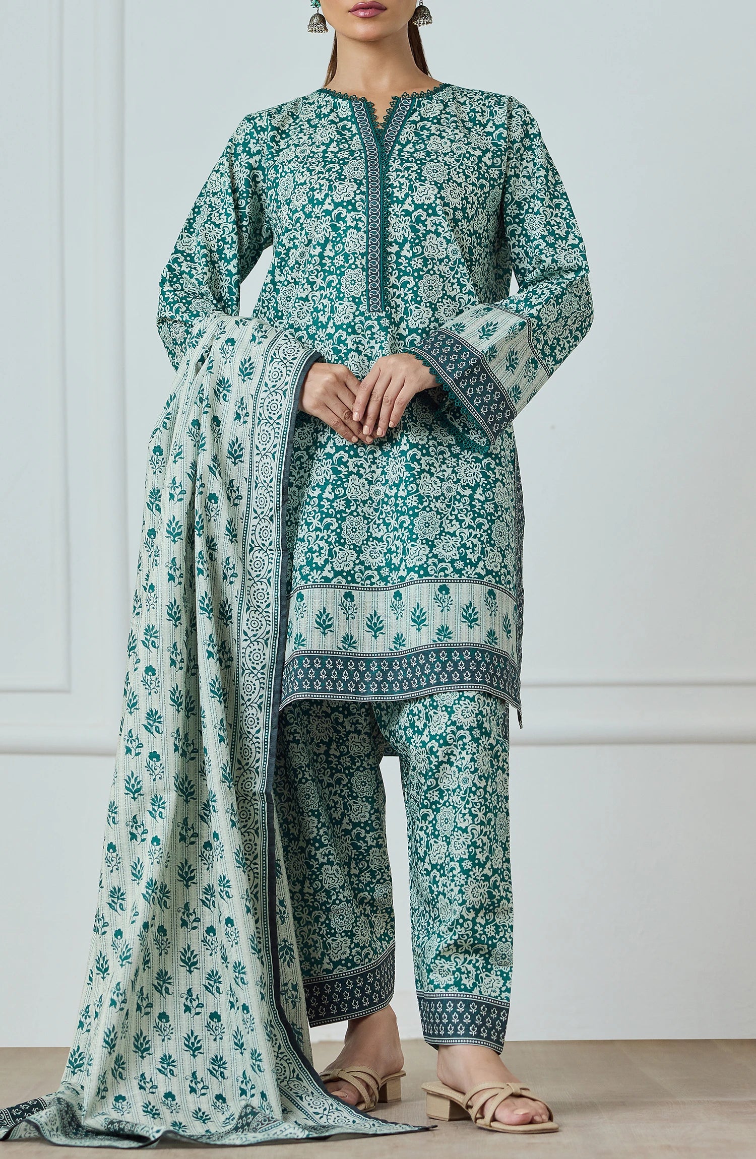 Unstitched | 3 Piece | Printed Khaddar | OTL-25-425