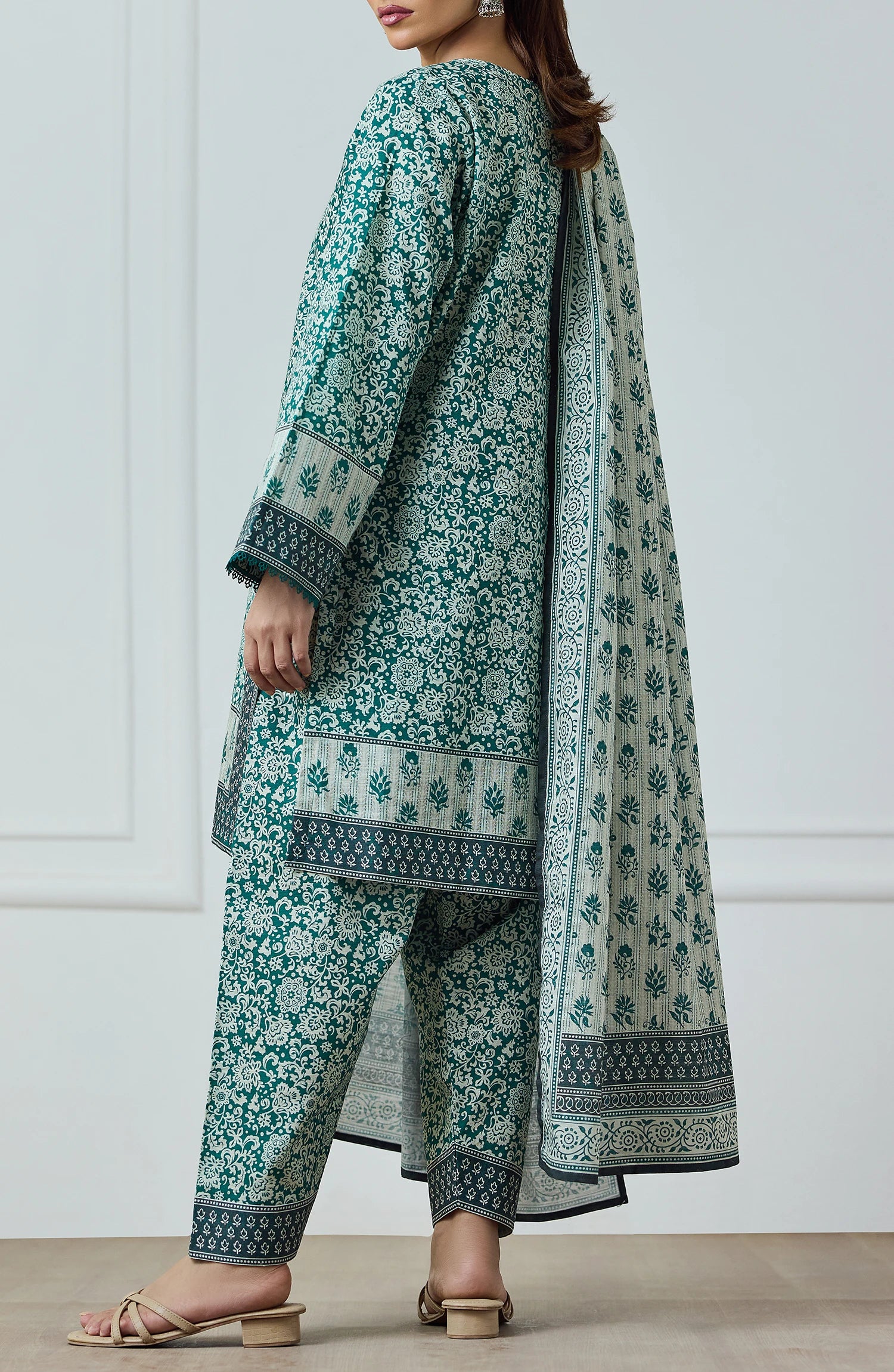 Unstitched | 3 Piece | Printed Khaddar | OTL-25-425