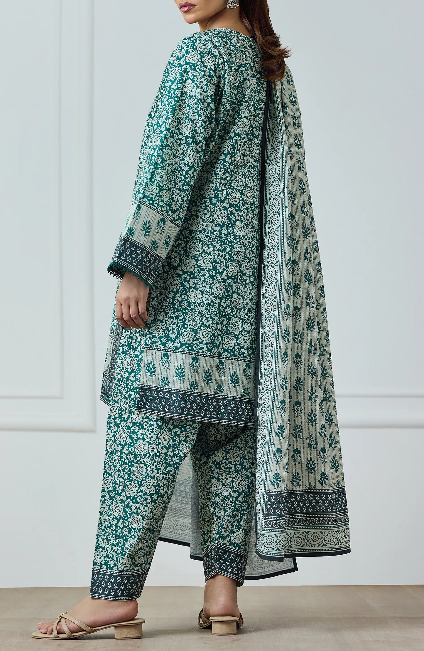 Unstitched | 3 Piece | Printed Khaddar | OTL-25-425