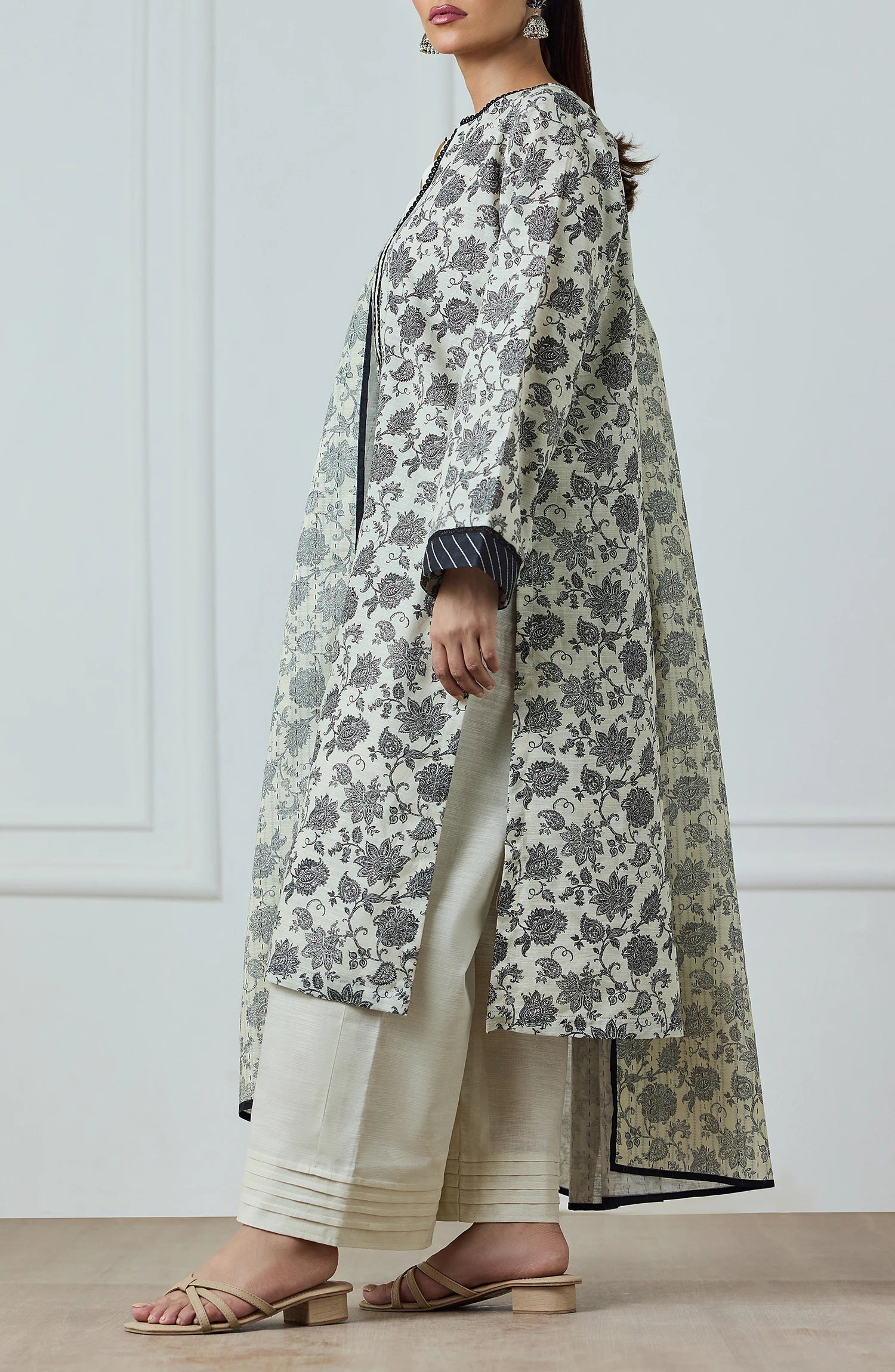 Unstitched | 3 Piece | Printed Khaddar | OTL-25-421