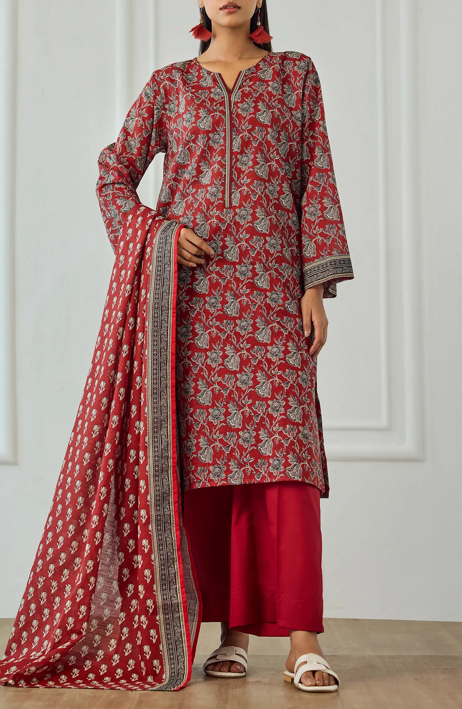 Unstitched | 3 Piece | Printed | Texture Lawn Shirt | OTL-25-472/U MAROON