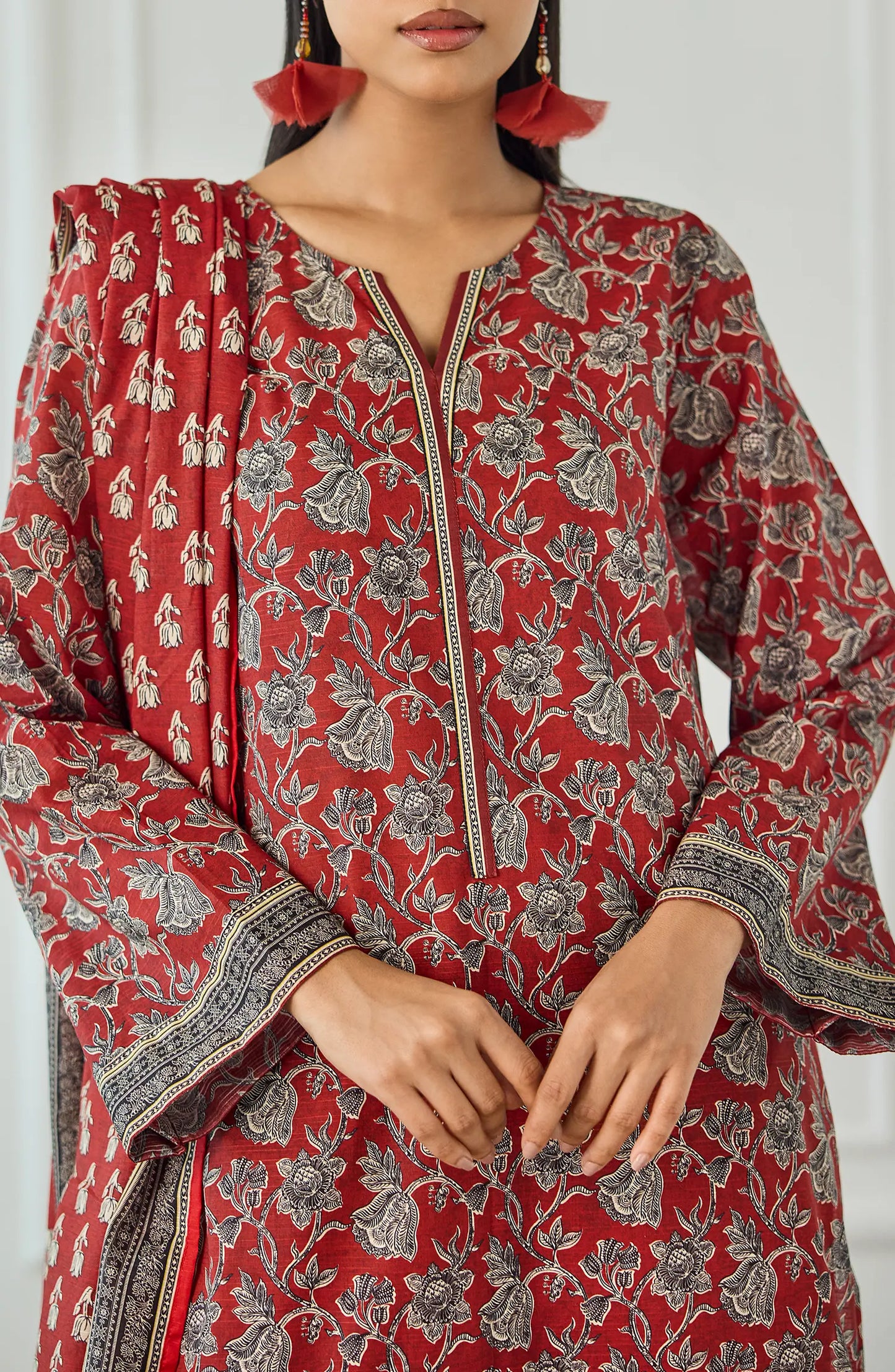 Unstitched | 3 Piece | Printed | Texture Lawn Shirt | OTL-25-472/U MAROON