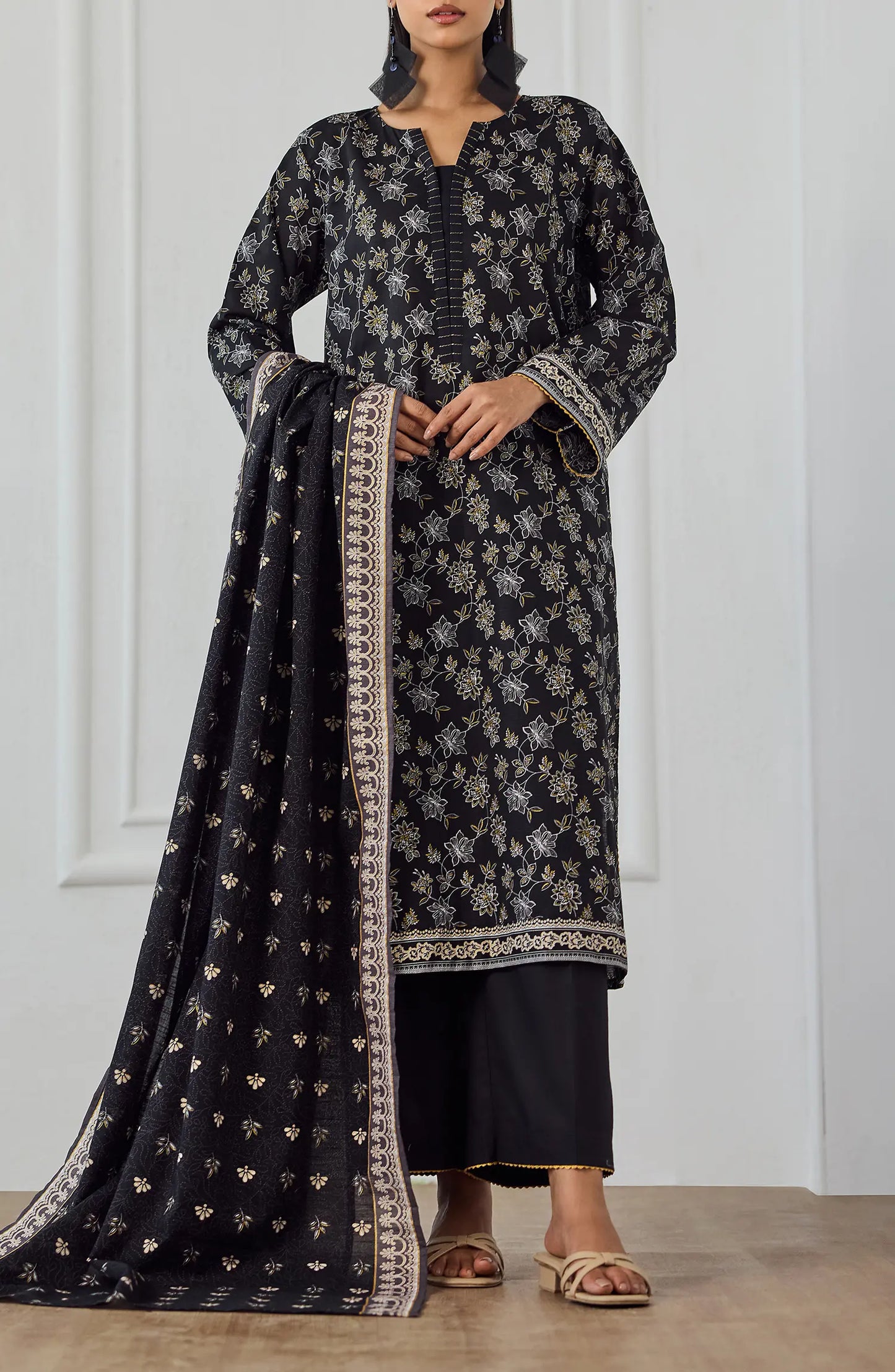 Unstitched | 3 Piece | Printed | Texture Lawn Shirt | OTL-25-522/U BLACK