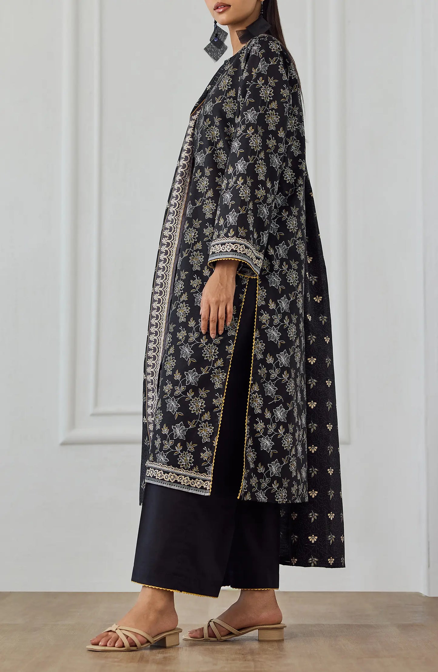 Unstitched | 3 Piece | Printed | Texture Lawn Shirt | OTL-25-522/U BLACK