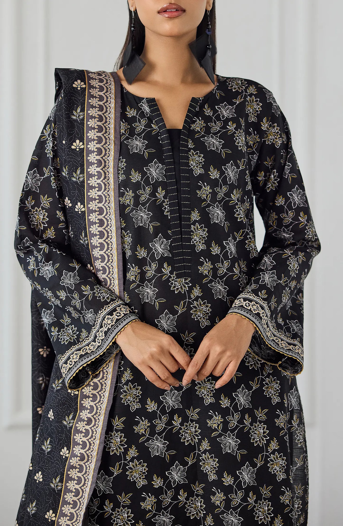 Unstitched | 3 Piece | Printed | Texture Lawn Shirt | OTL-25-522/U BLACK