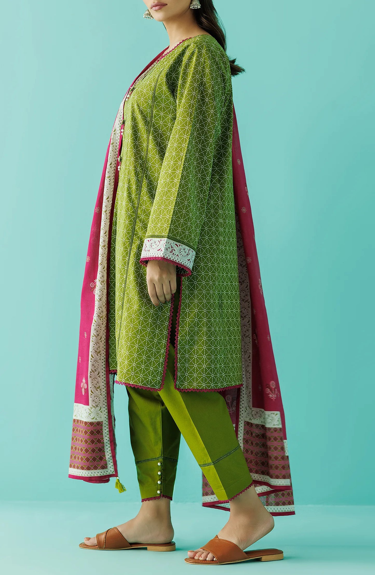 Woman wearing a green kurta with a pink dupatta on a green shalwar. Unstitched Printed Lawn Shirt Dupatta & Pant - 3 Piece Suits - OTL-20145