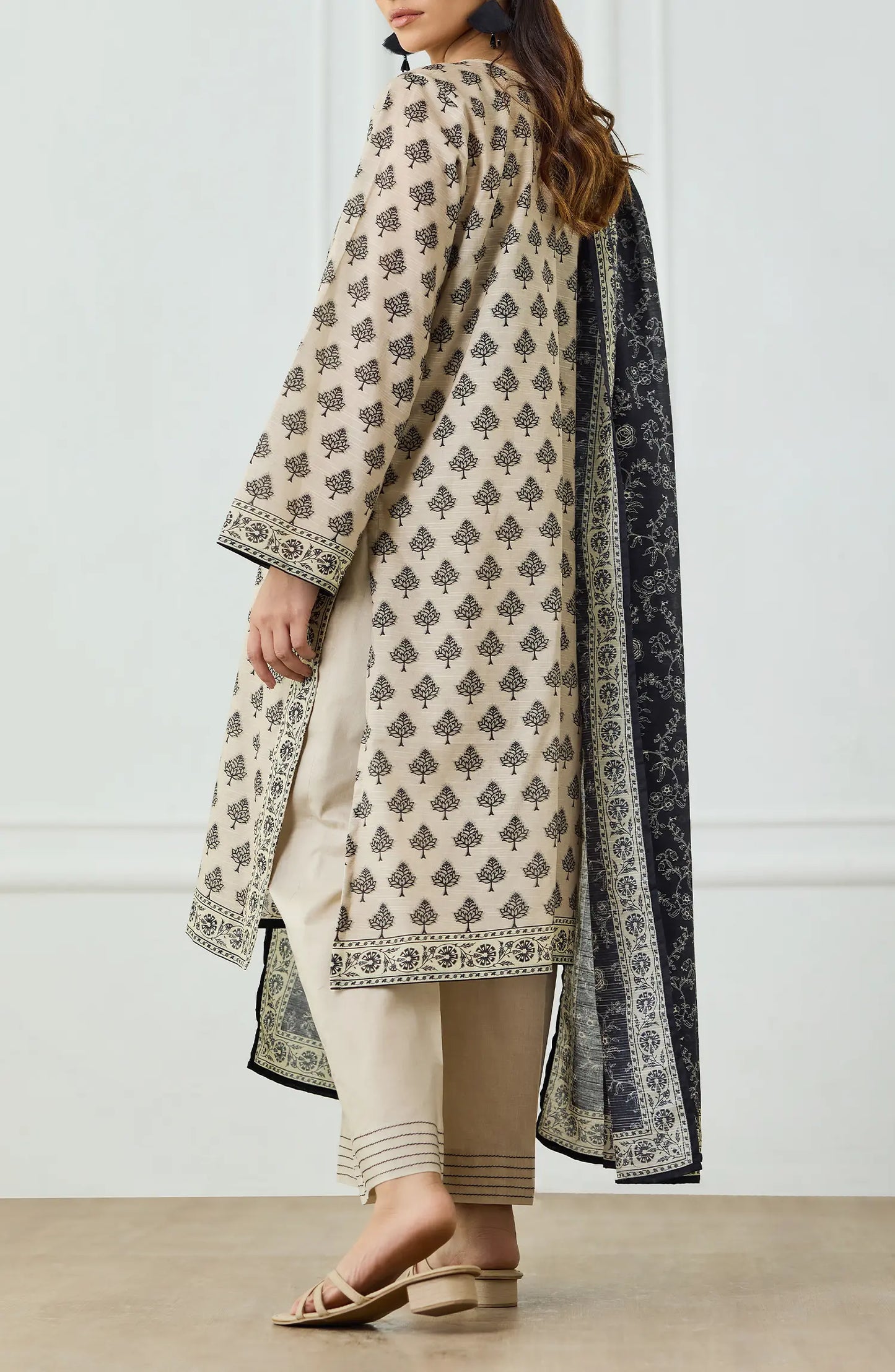 Unstitched | 3 Piece | Printed | Texture Lawn Shirt | OTL-25-461/U BEIGE