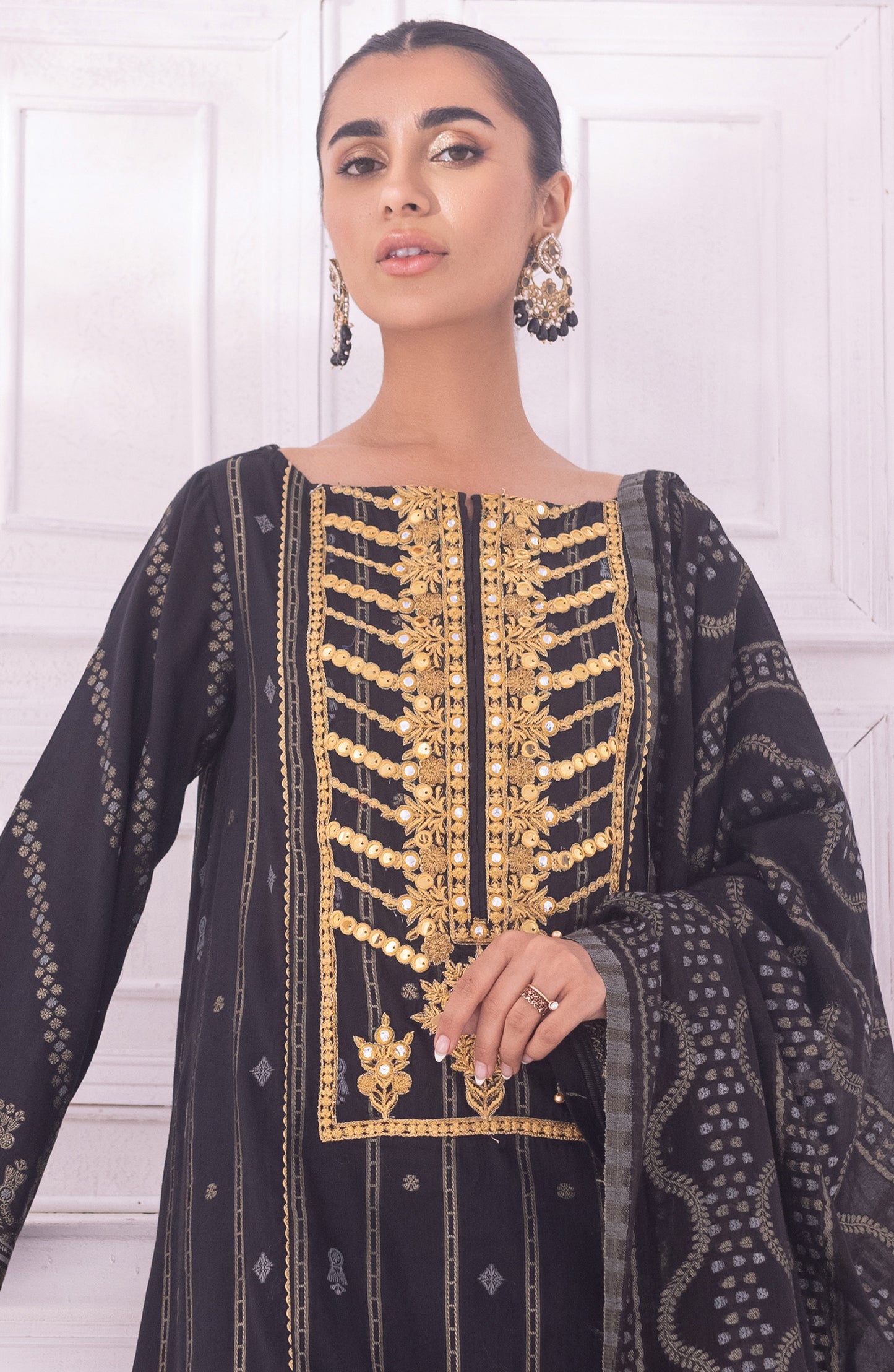 OTLF-22-009/S BLACK JACQUARD READY TO WEAR SHIRT DUPATTA PANTS