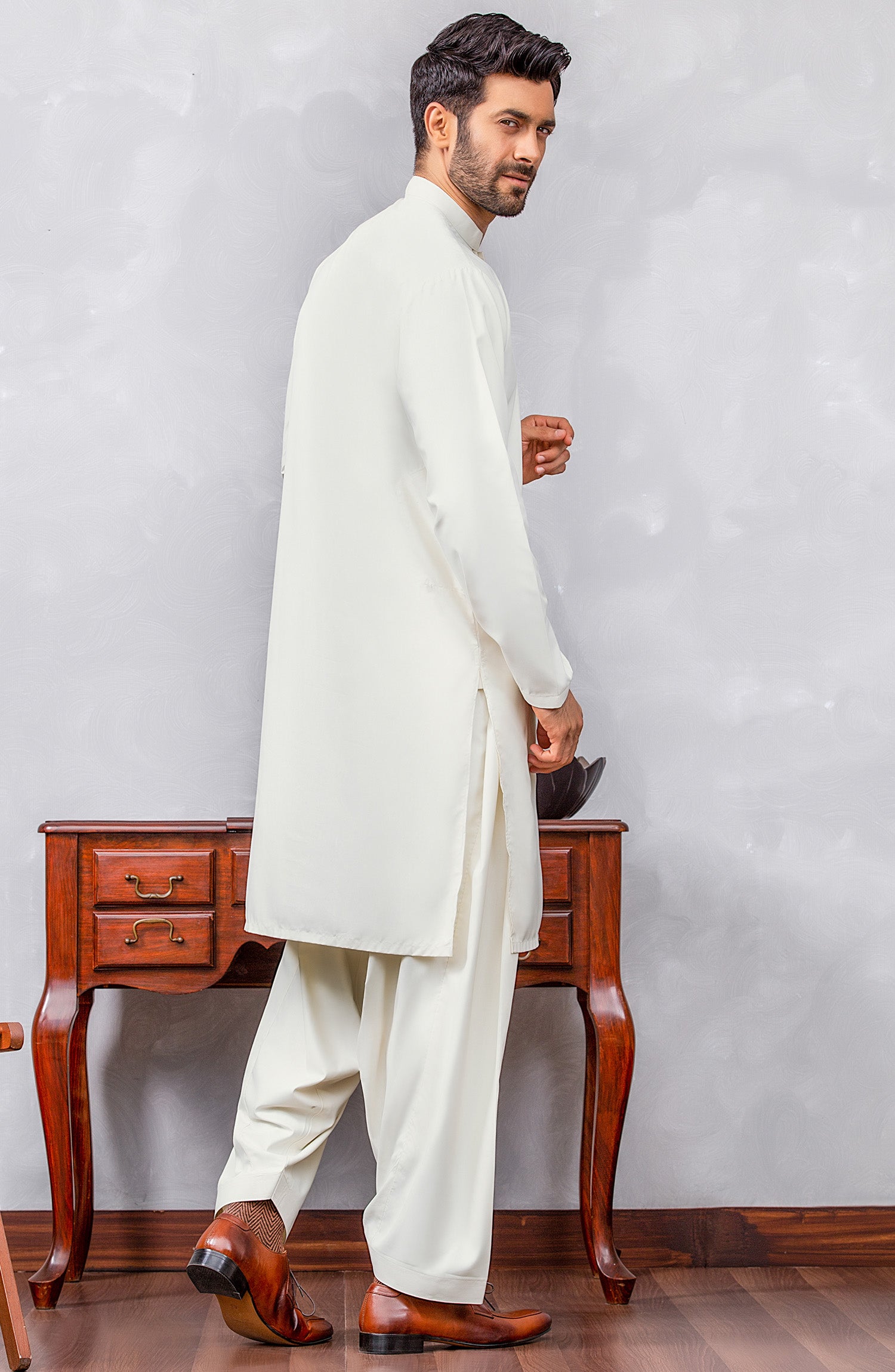 OMM-22-002/S OFF WHITE PREMIUM COTTON  READY TO WEAR KAMEEZ SHALWAR