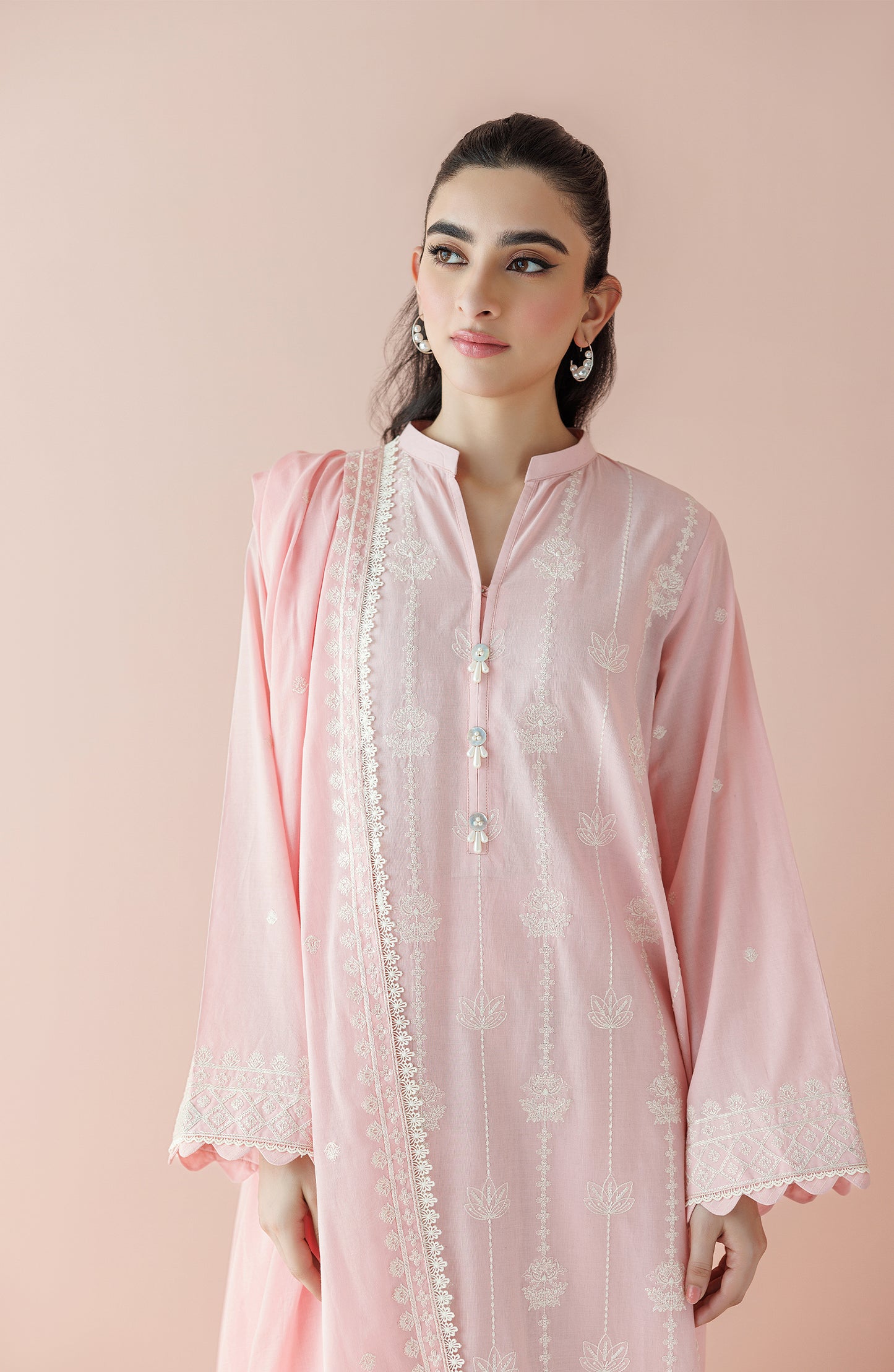 Unstitched 3 Piece Embroidered Lawn Shirt , Cambric Pant and Lawn Dupatta (WRFC24S-3003/U PINK)
