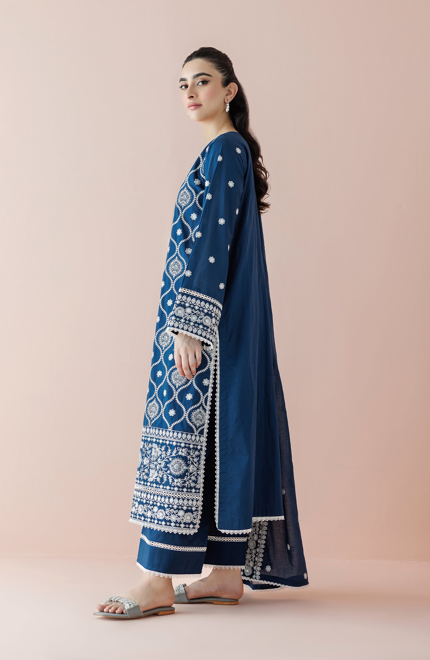 Unstitched 3 Piece Embroidered Lawn Shirt , Cambric Pant and Lawn Dupatta (WRFC24S-3005/U DARK BLUE)