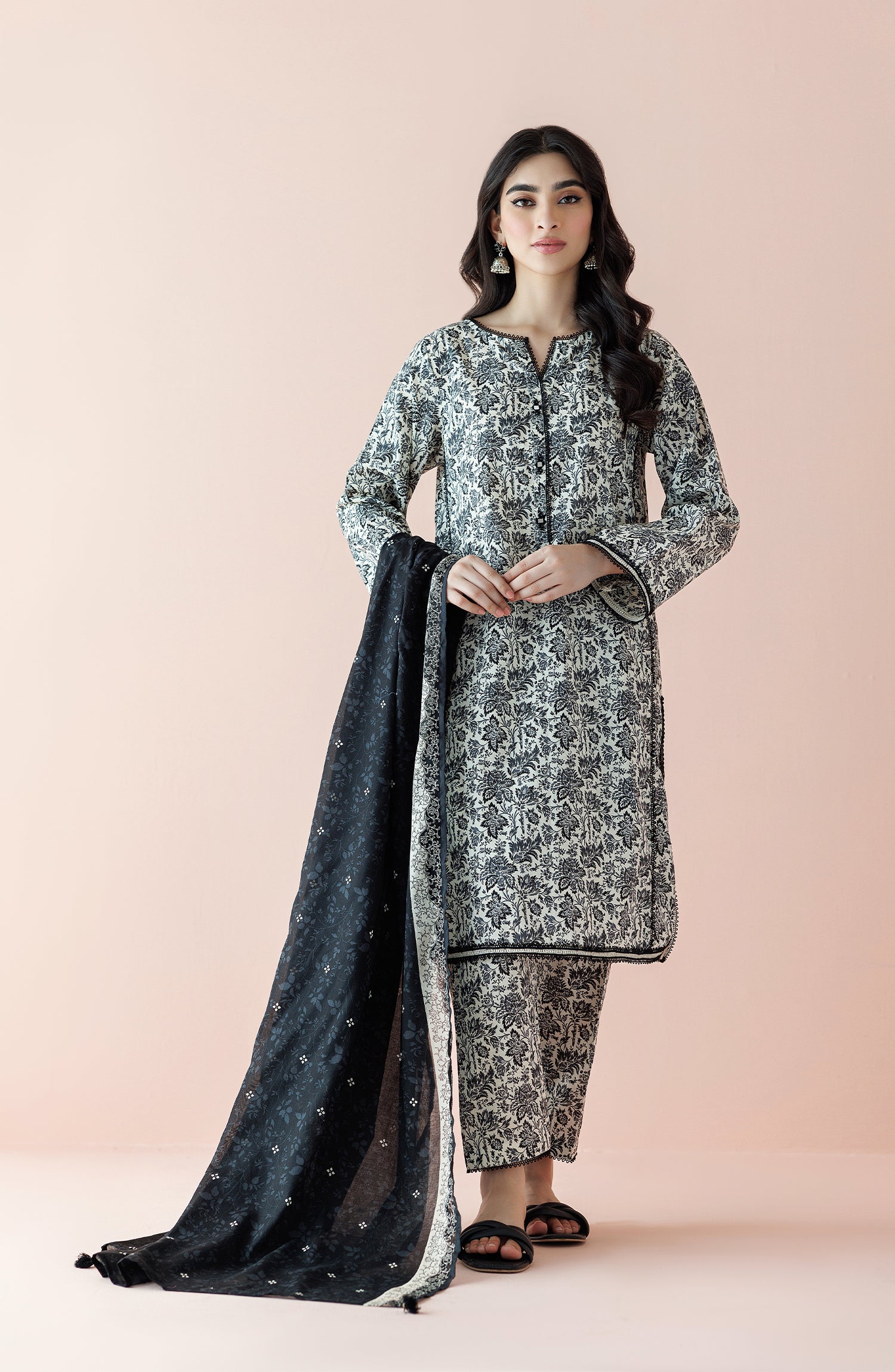 Buy online stitched lawn suits online in Pakistan