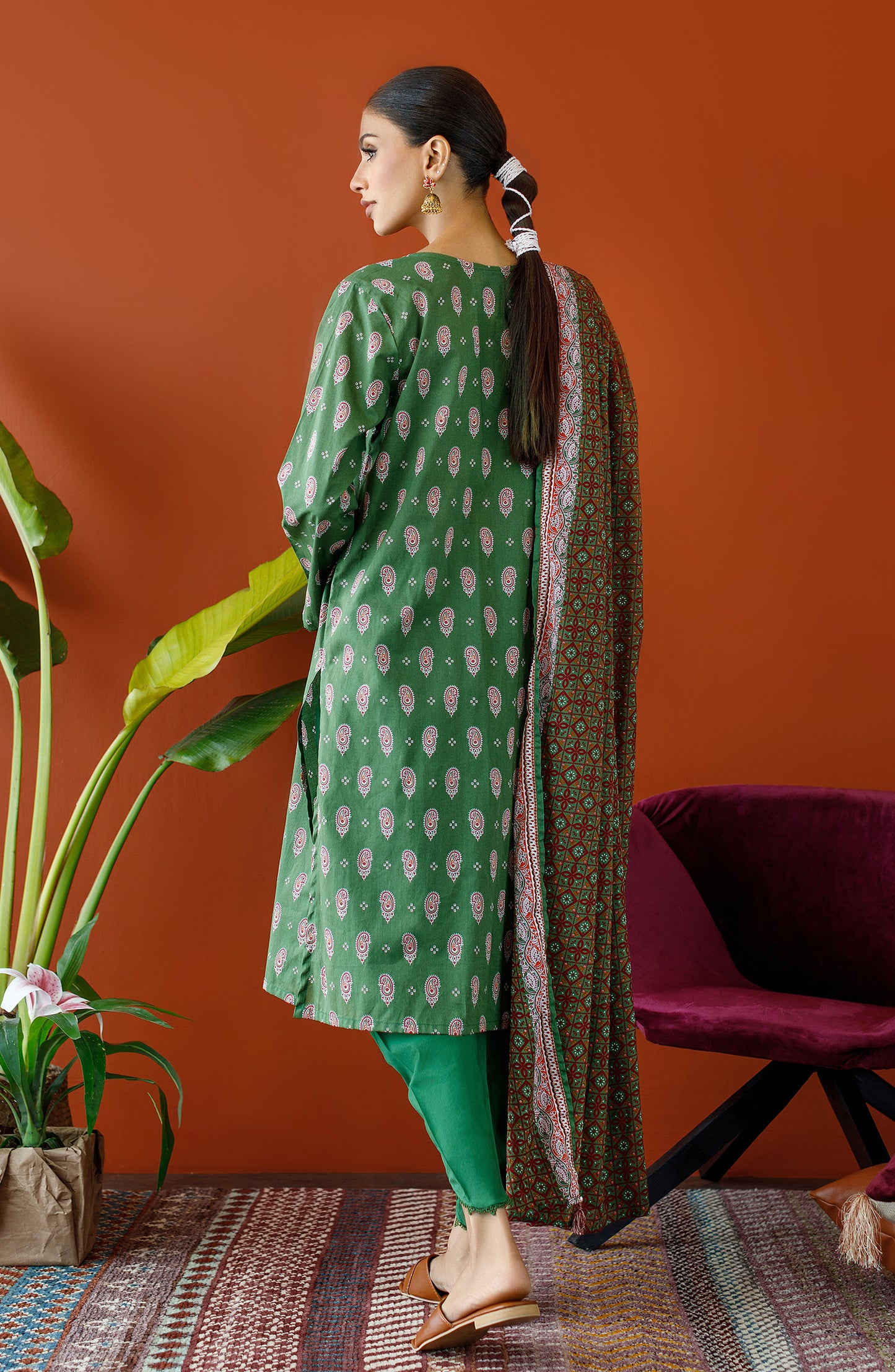 OTL-23-192/U GREEN CAMBRIC Women UNSTITCHED SHIRT DUPATTA PANTS