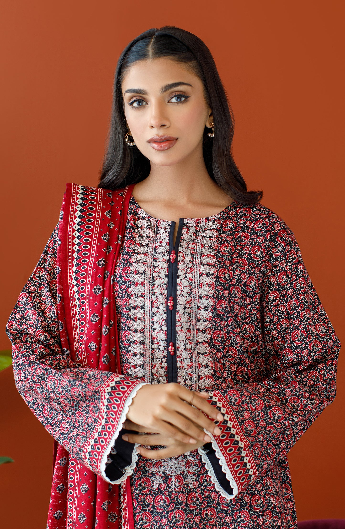 OTL-23-198/U BLACK KHADDAR Women UNSTITCHED SHIRT DUPATTA PANTS