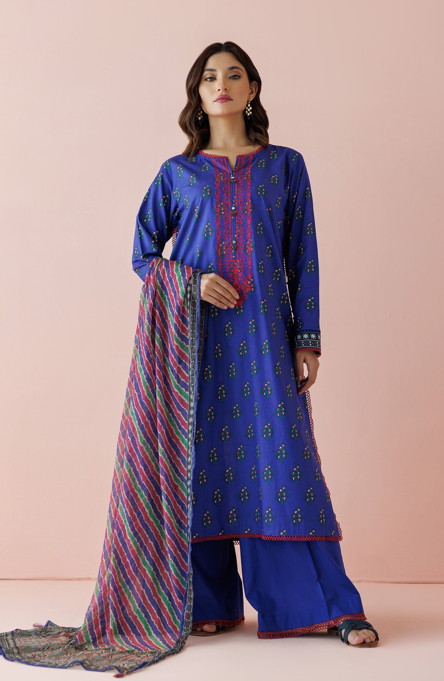 Online 3 piece embroidered suits for ladies in Pakistan