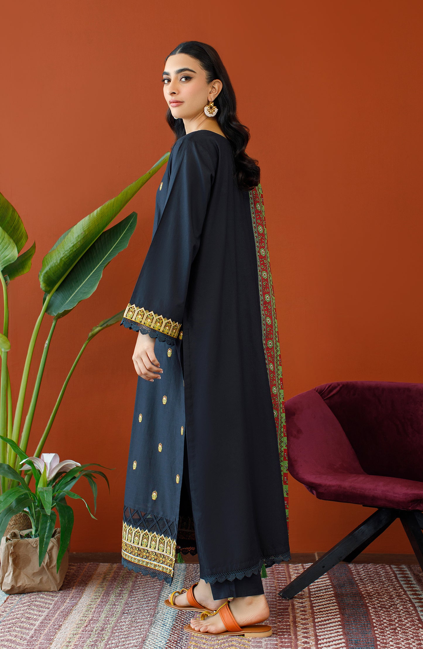 Stitched 3 Piece Embroidered Cambric Shirt , Cambric Pant and Lawn Dupatta (OTL-23-212/S BLACK)