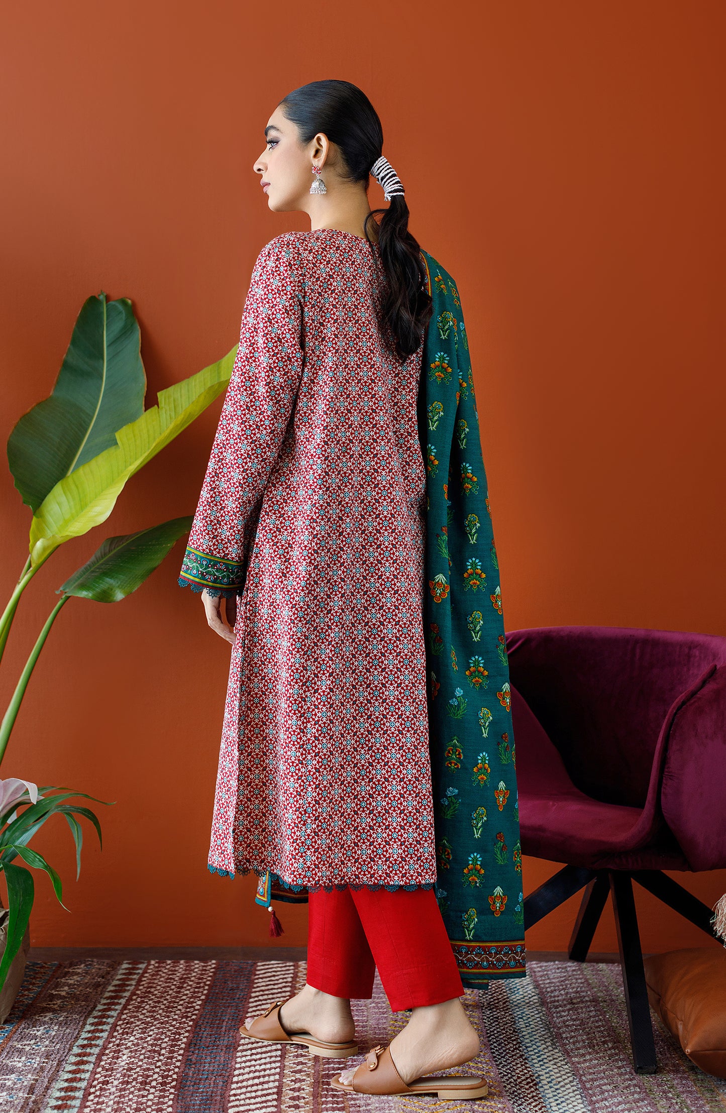 OTL-23-269/U MAROON KHADDAR Women UNSTITCHED SHIRT DUPATTA PANTS