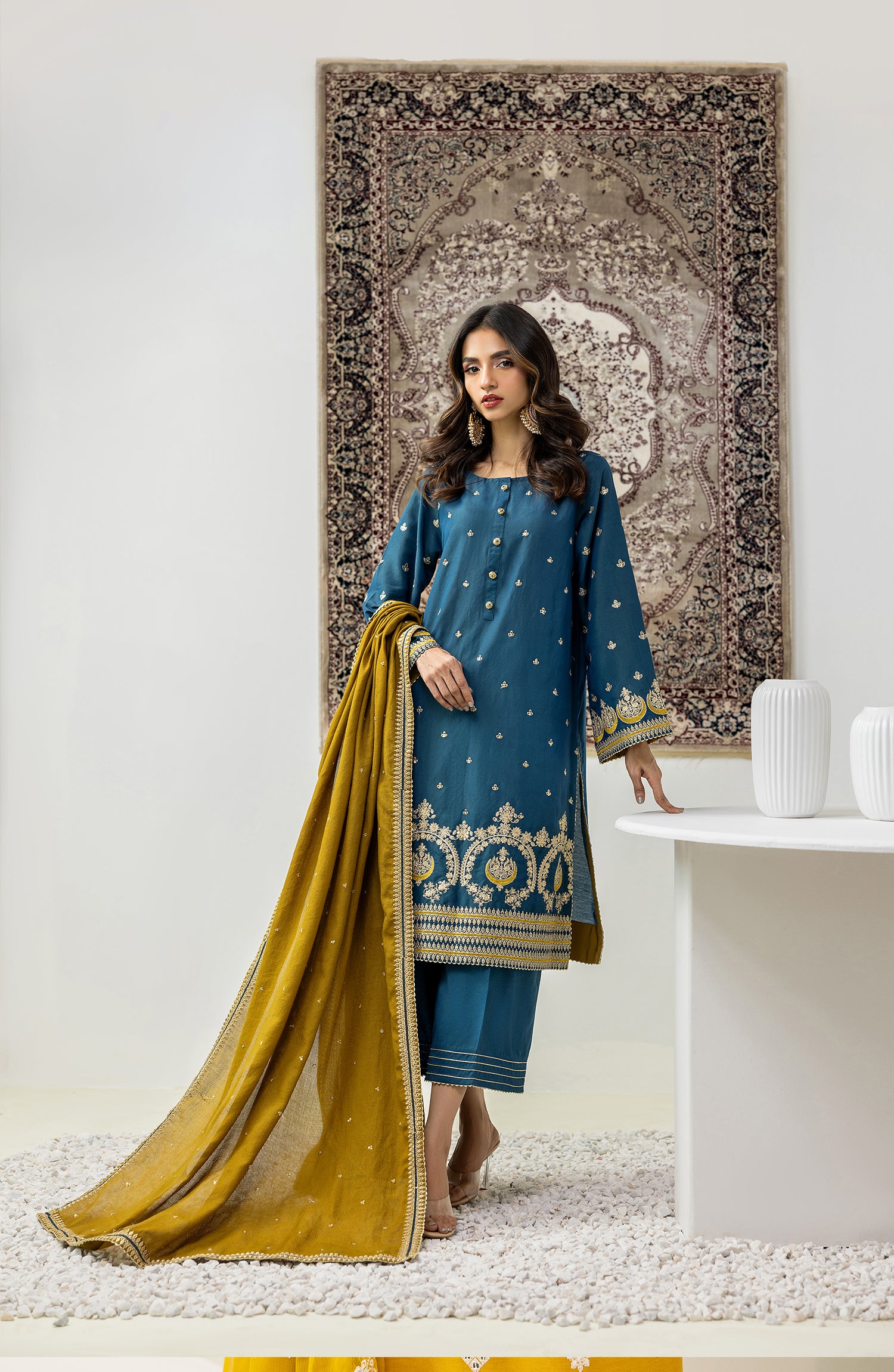 online ready-to-wear clothing for women in Pakistan