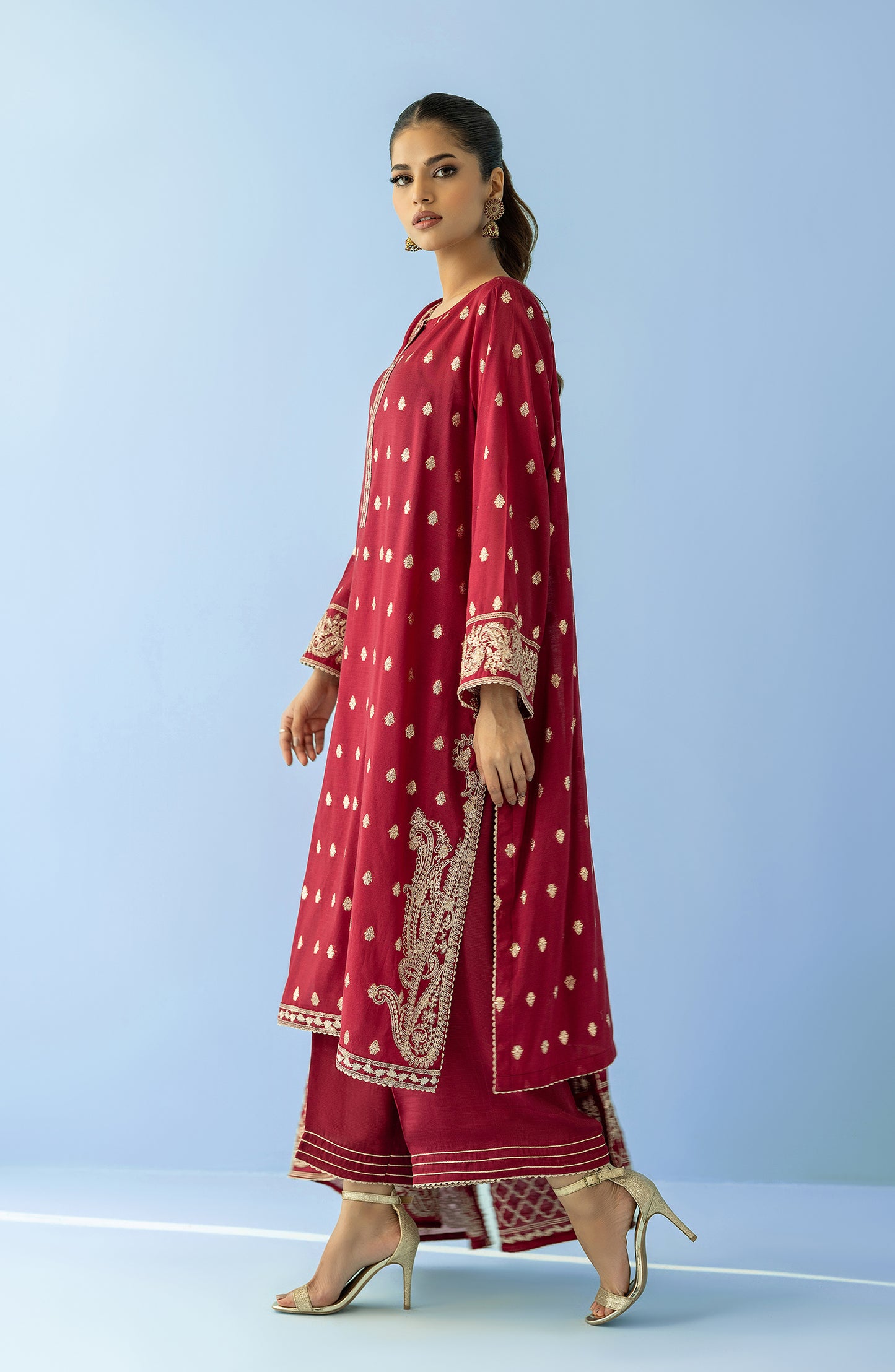 Stitched 3 Piece Embroidered Jacquard Shirt , Raw Silk Pant and Raw Silk Dupatta (OTLF-23-071/S RED)