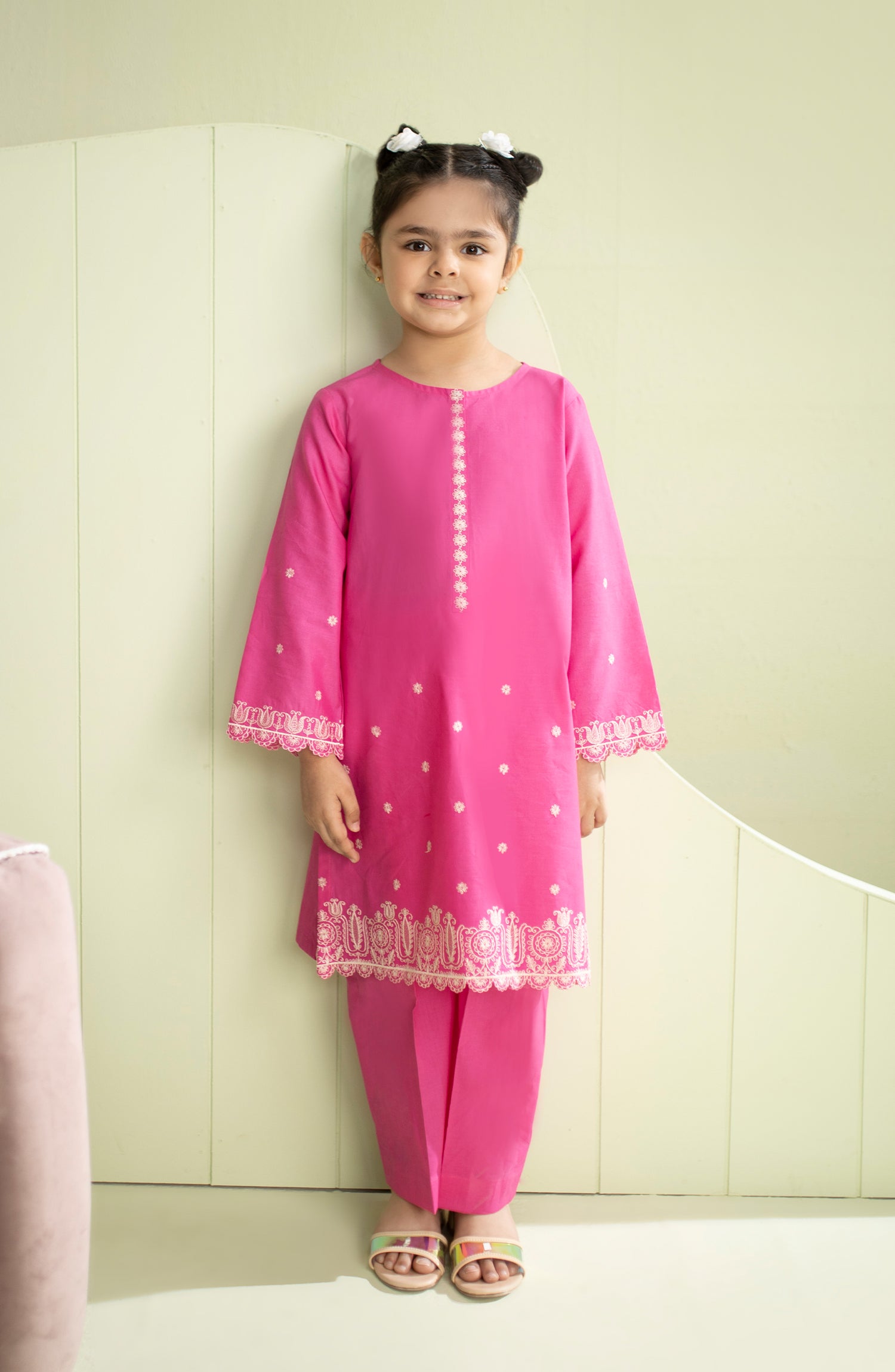 Stitched 2 Piece Embroidered Cambric Shirt and Cambric Pant (GRHC23W-2009)
