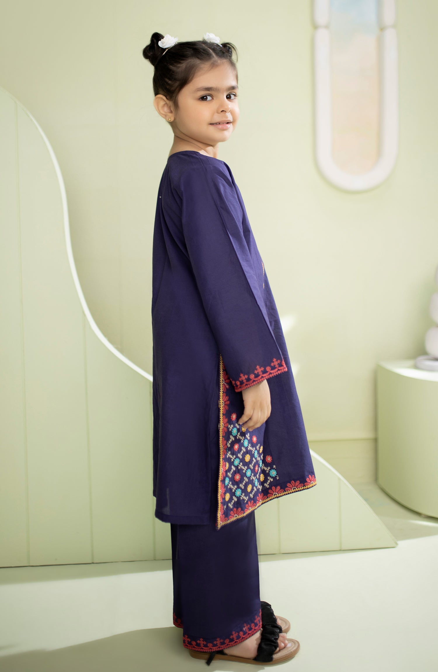 Stitched 2 Piece Embroidered Cambric Shirt and Cambric Pant (GRHC23W-2011)