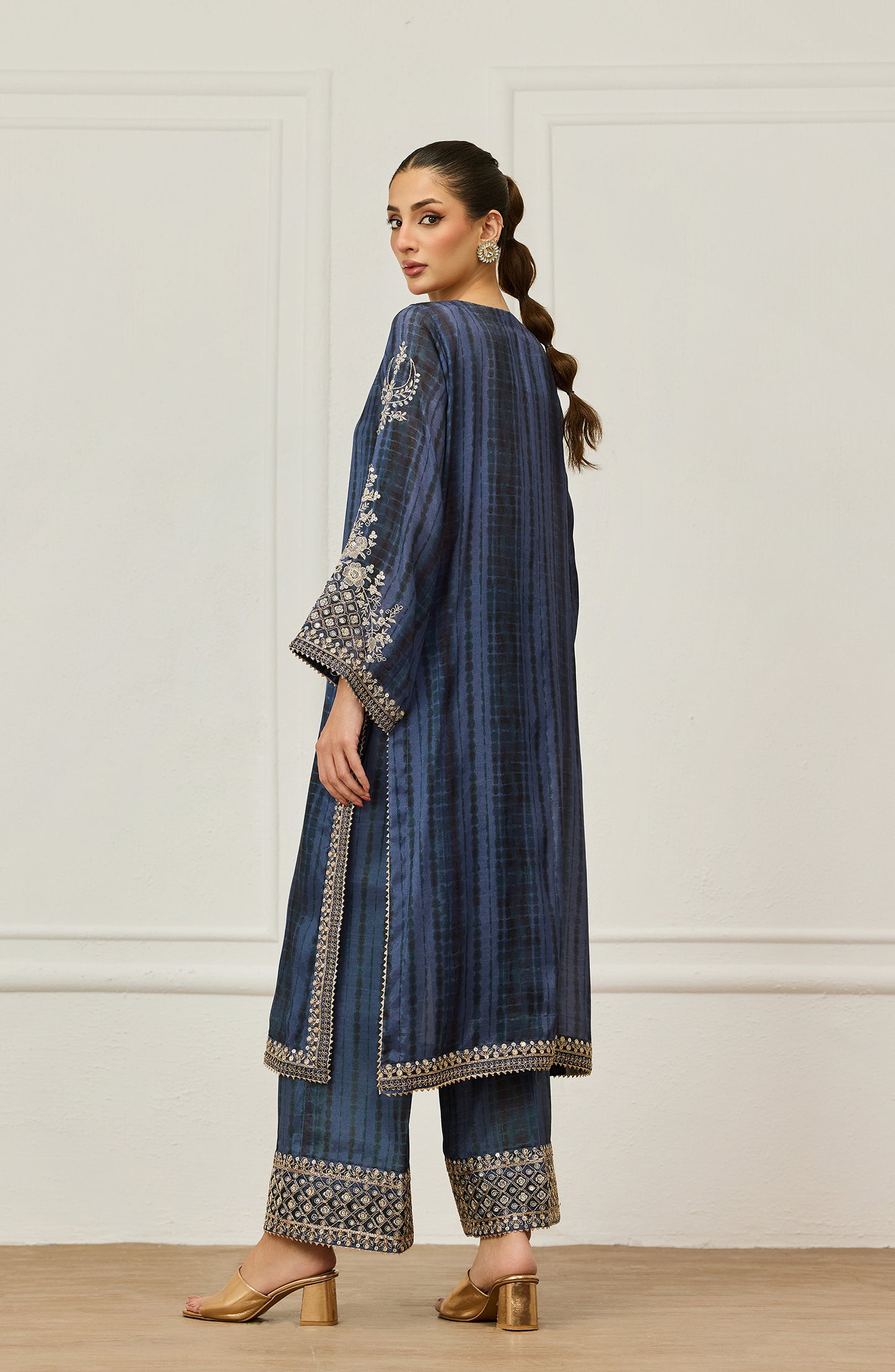 Stitched | 2 Piece | Embroidered | Raw Silk Shinny Shirt | WRHR25S-2049/S BLUE