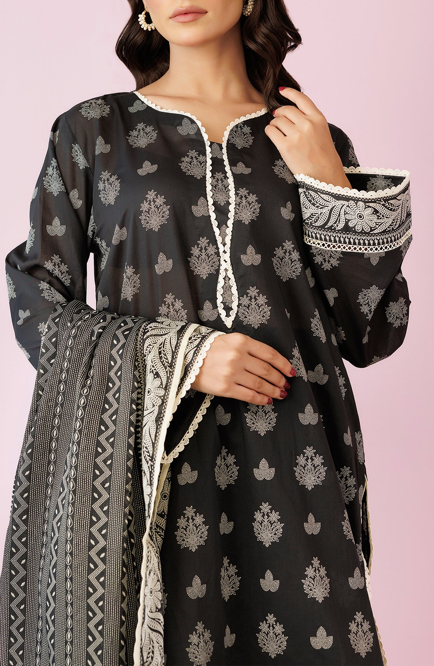 OTL-24-206/U BLACK LAWN Women UNSTITCHED SHIRT DUPATTA PANTS