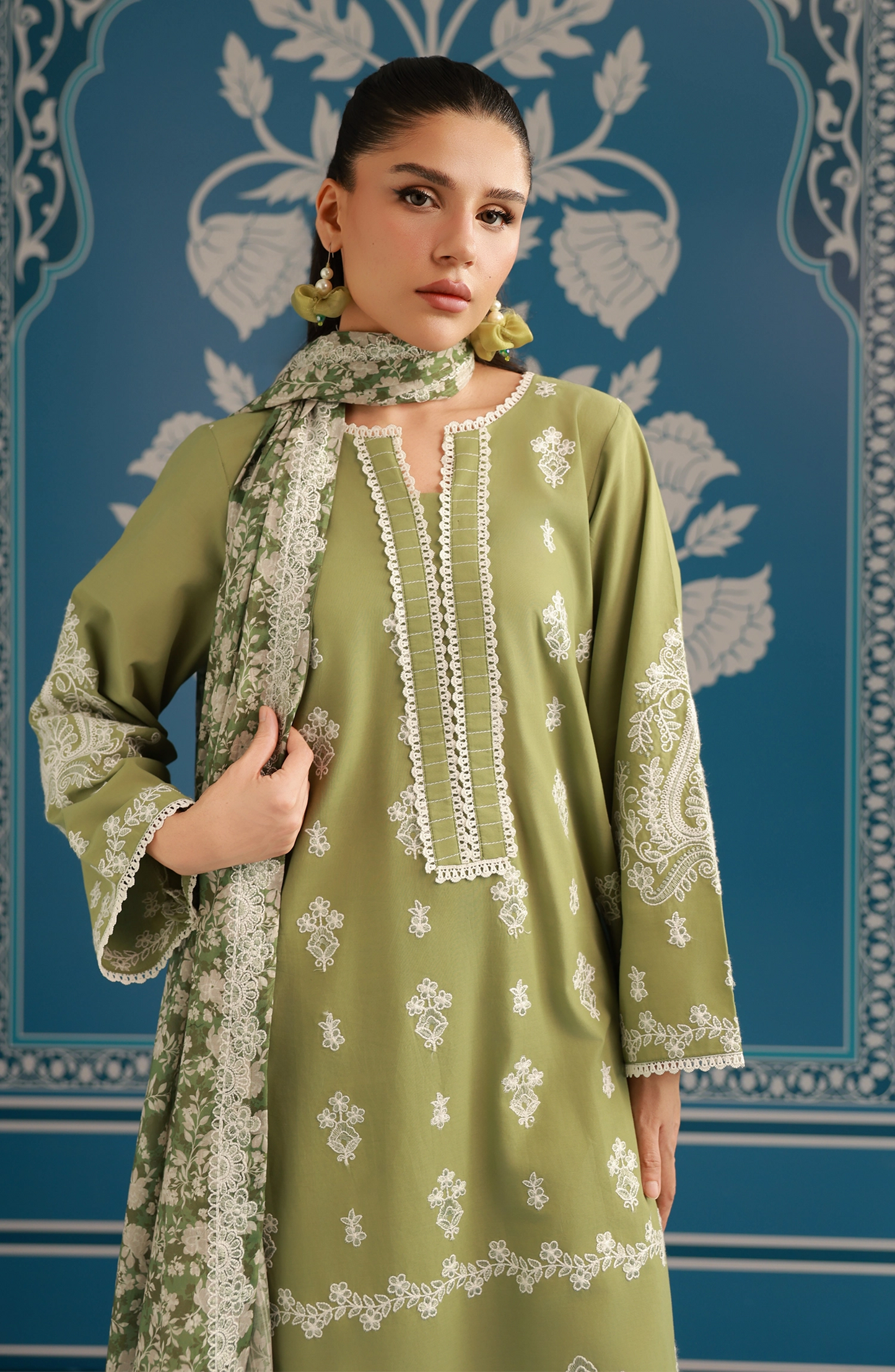 Unstitched | 3 Piece | Embroidered | CHIKANKARI Shirt | WRFC25S-3018/U GREEN