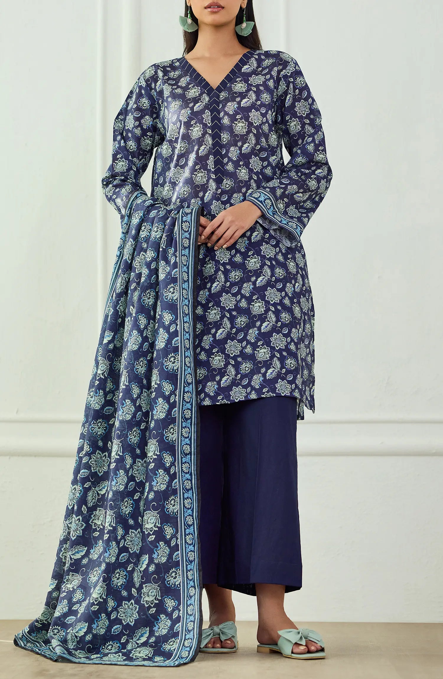 Unstitched | 3 Piece | Printed | Texture Lawn Shirt | OTL-25-469/U PURPLE