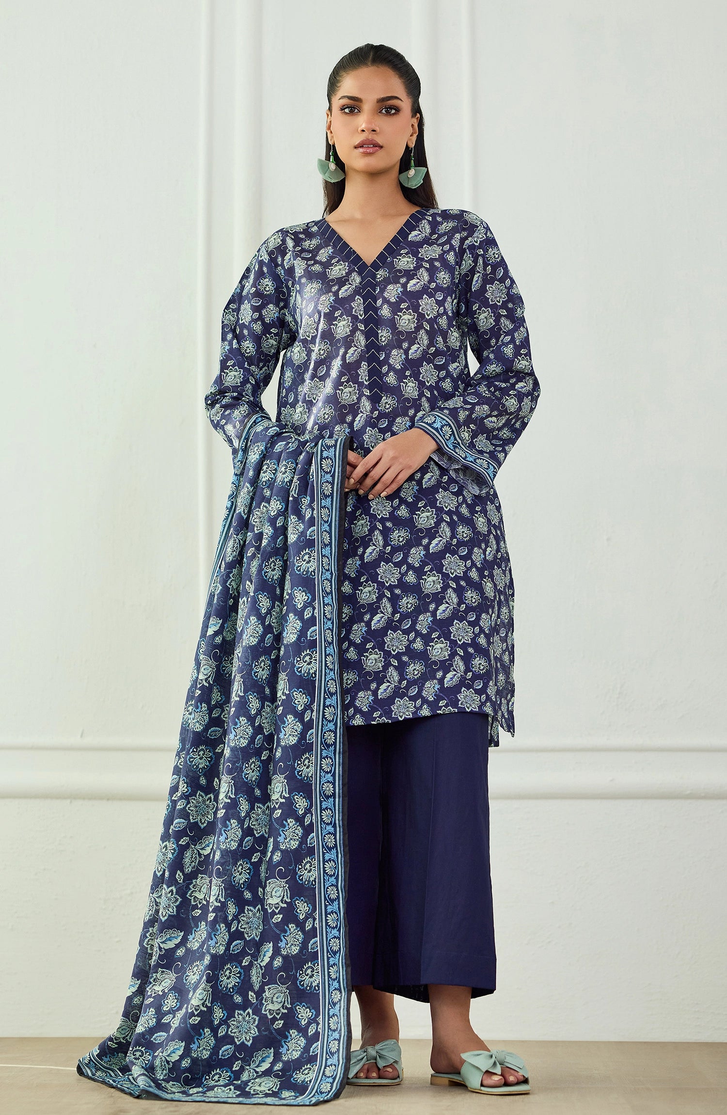 Unstitched | 3 Piece | Printed | Texture Lawn Shirt | OTL-25-469/U PURPLE