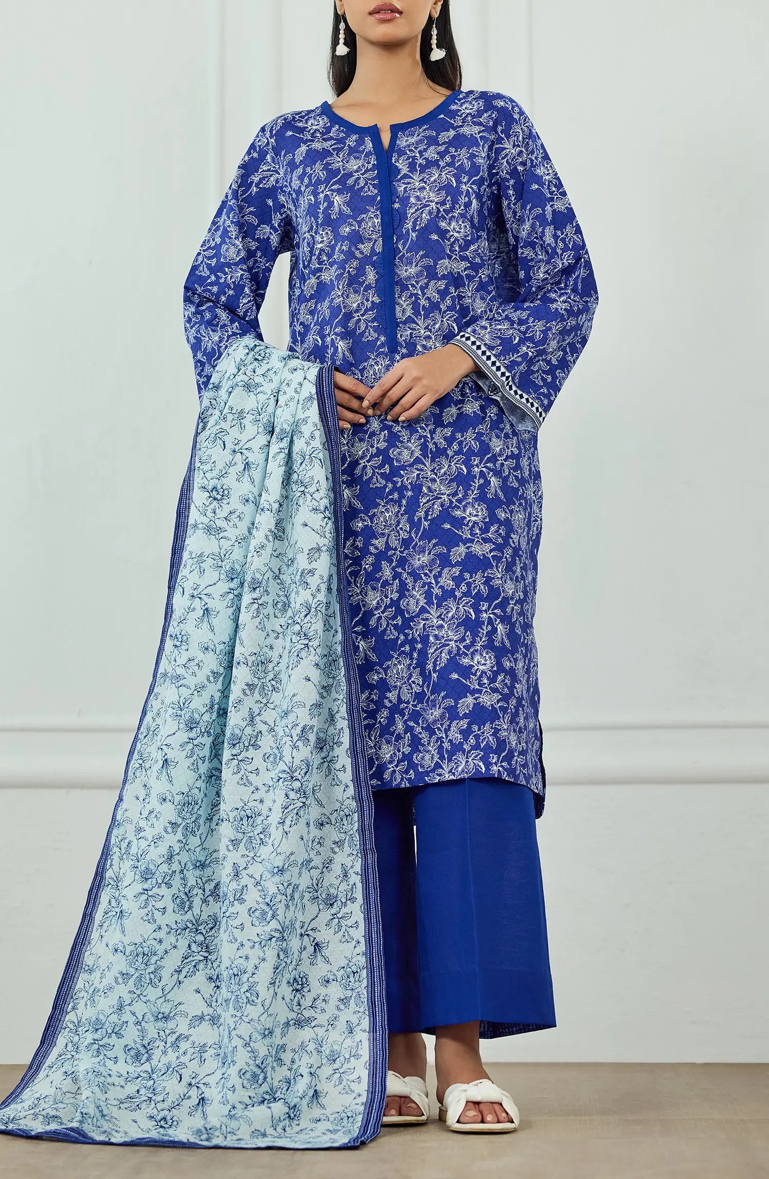 Unstitched | 3 Piece | Printed | Khaddar Shirt | OTL-25-427/U BLUE