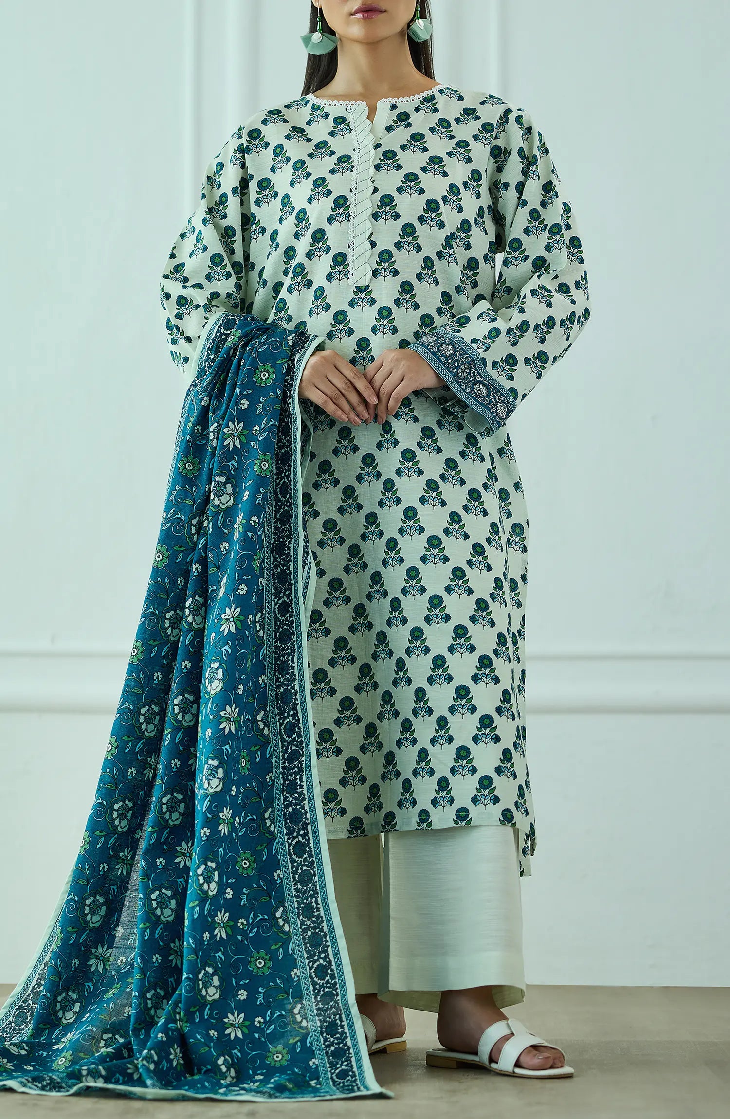 Unstitched | 3 Piece | Printed | Khaddar Shirt | OTL-25-451/U BEIGE