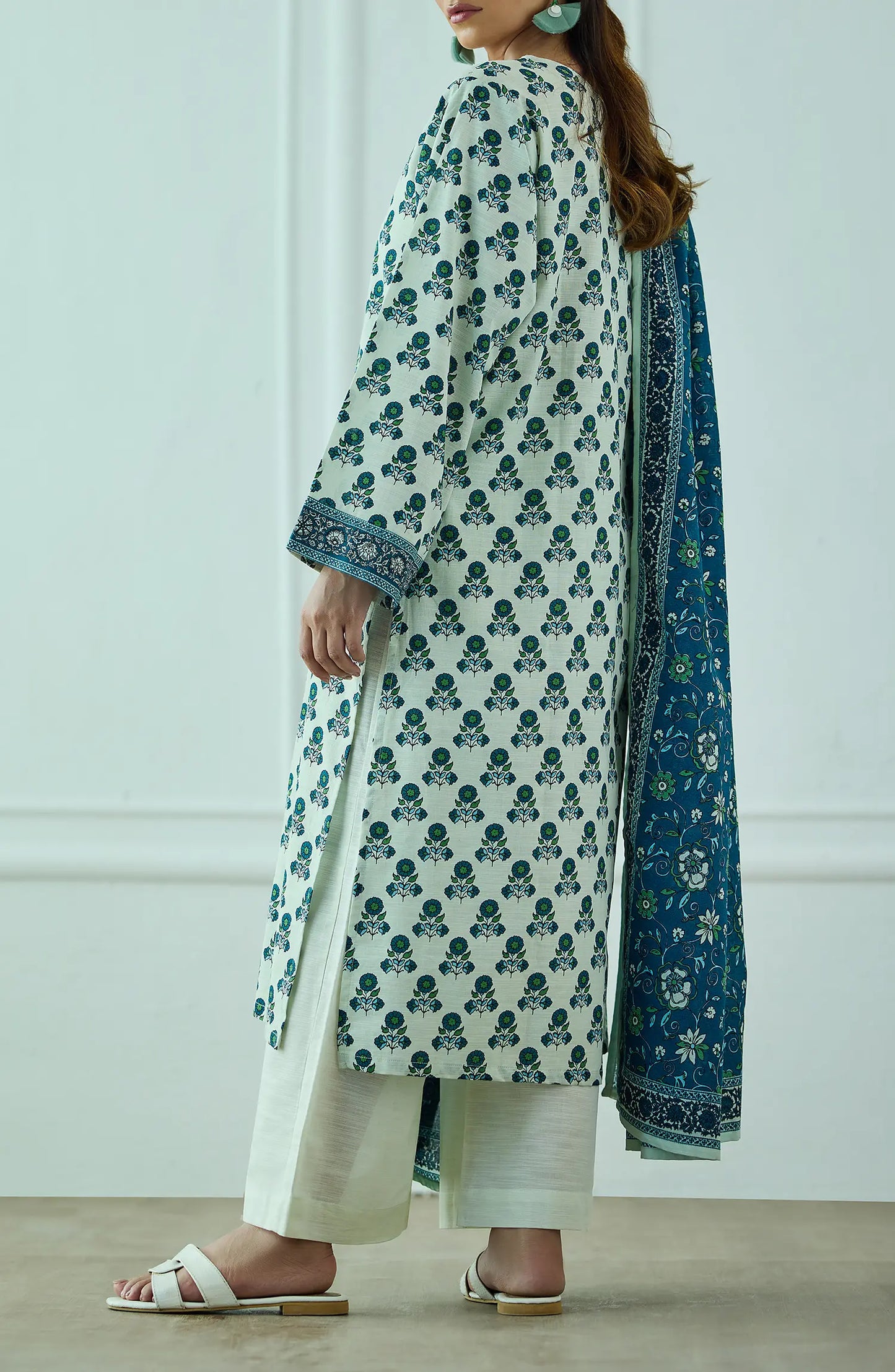 Unstitched | 3 Piece | Printed | Khaddar Shirt | OTL-25-451/U BEIGE