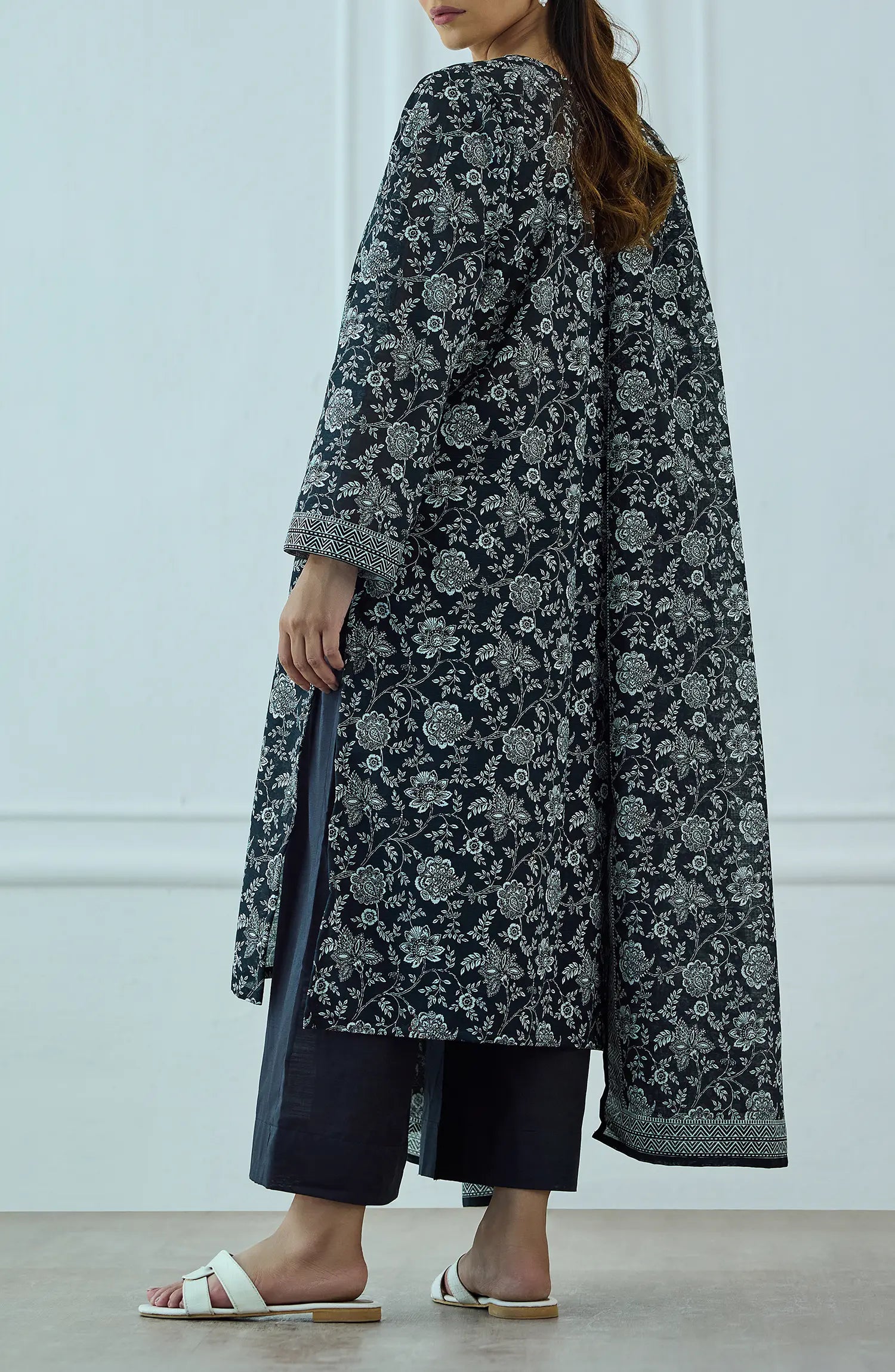 Unstitched | 3 Piece | Printed | Khaddar Shirt | OTL-25-428/U BLACK