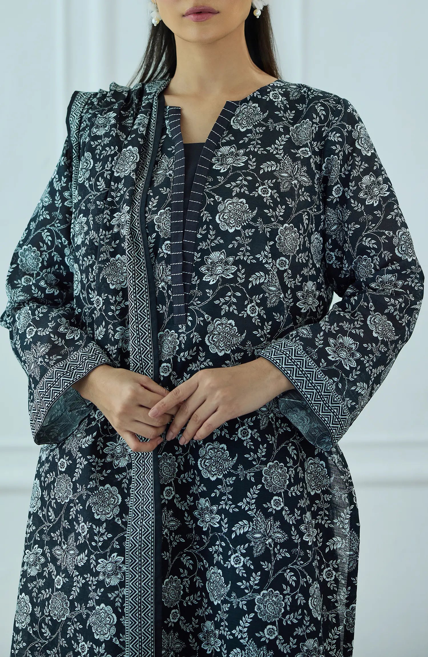Unstitched | 3 Piece | Printed | Khaddar Shirt | OTL-25-428/U BLACK