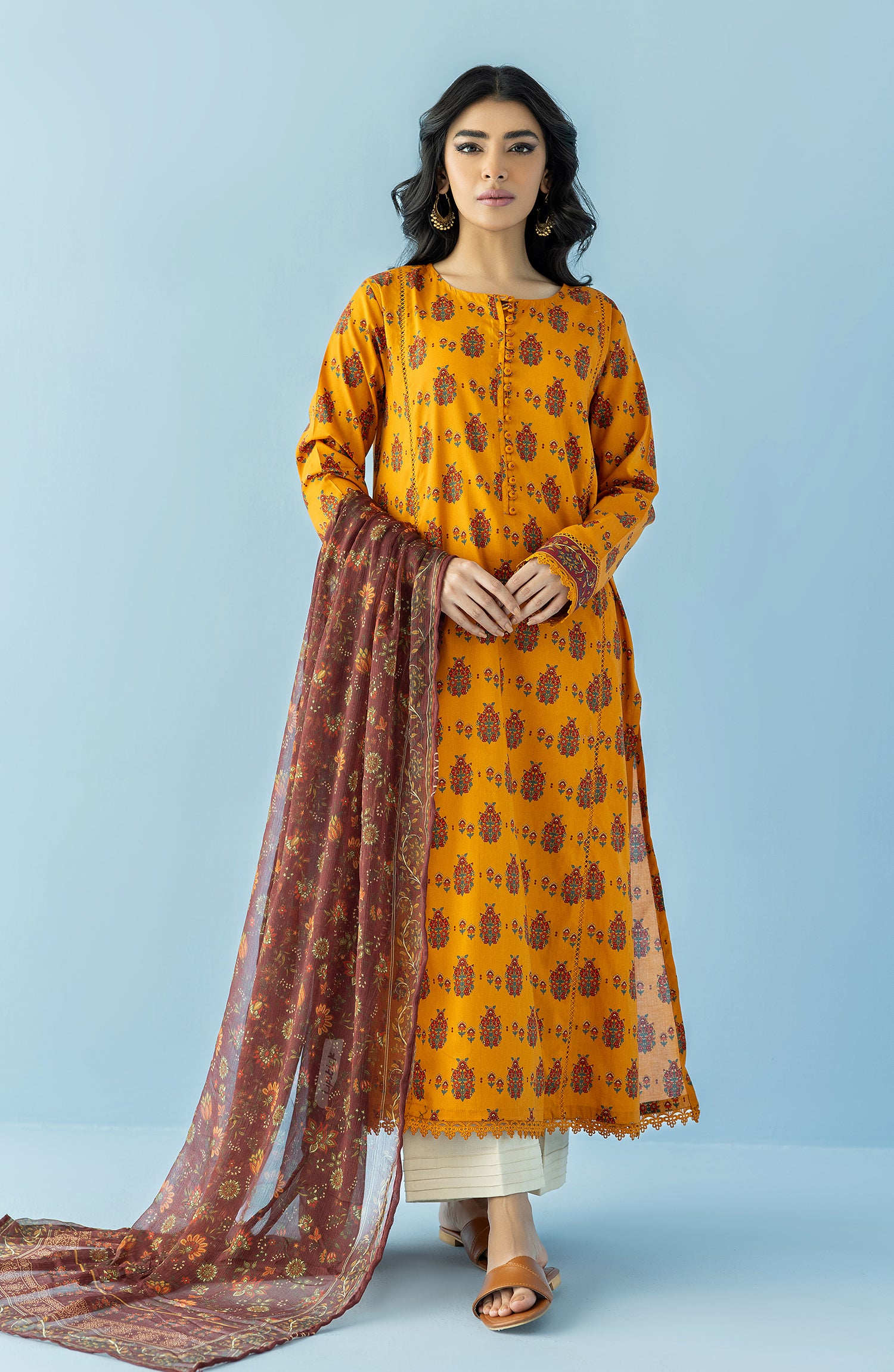 two-piece unstitched lawn suits for ladies in Pakistan