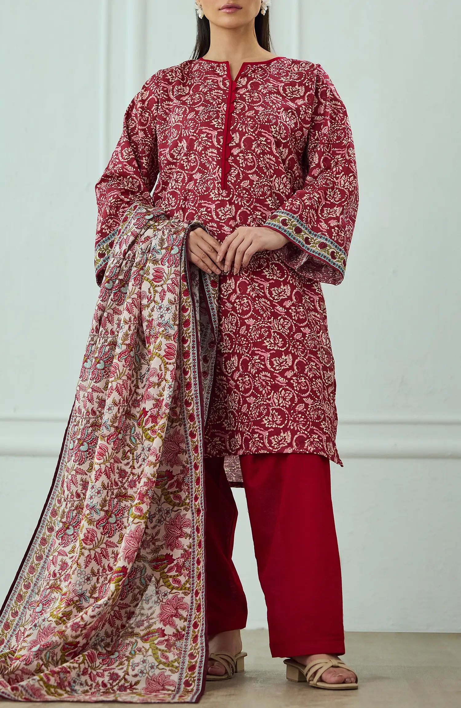Unstitched | 3 Piece | Printed | Khaddar Shirt | OTL-25-457/U MAROON