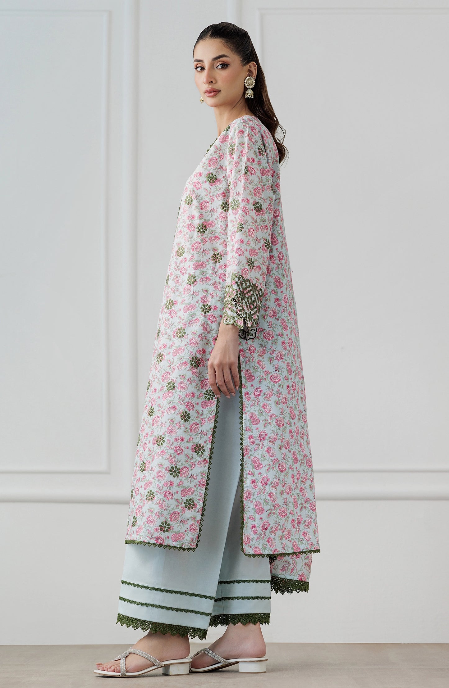 UNSTITCHED | 3 Piece |  | Chikankari | WRFC25S-3008