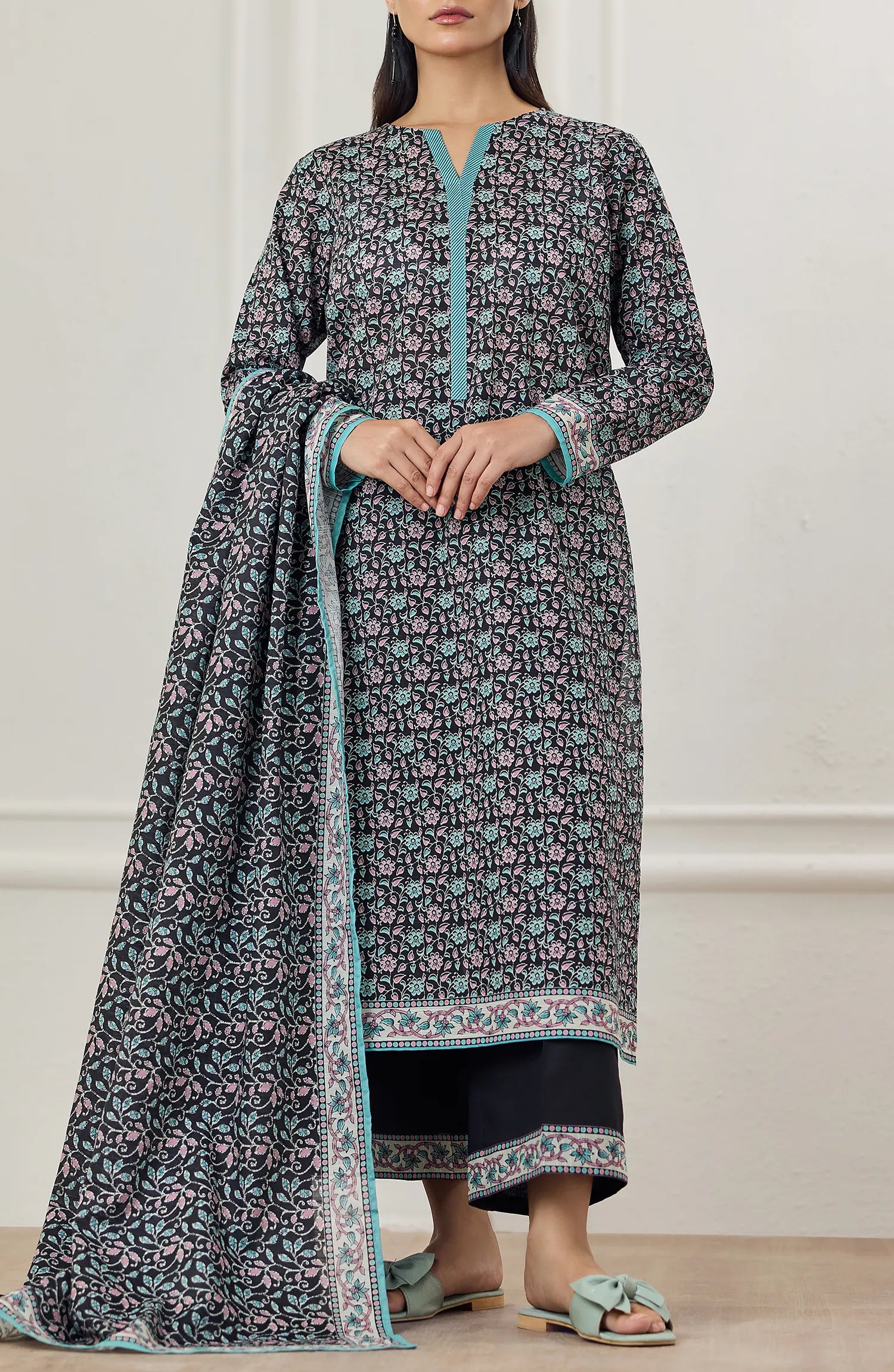 Unstitched | 3 Piece | Printed TEXTURE LAWN | OTL-25-471