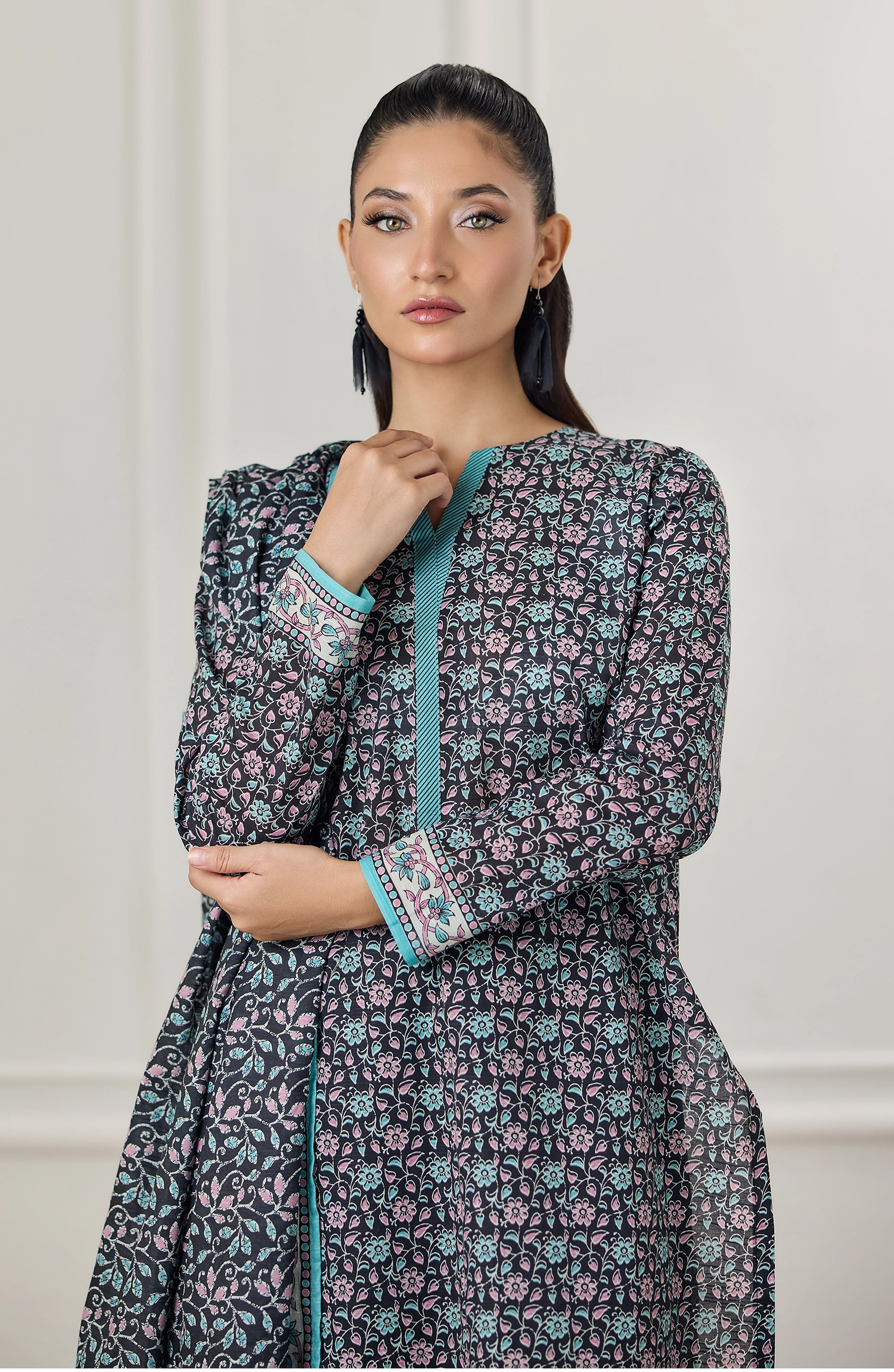 Unstitched | 3 Piece | Printed TEXTURE LAWN | OTL-25-471