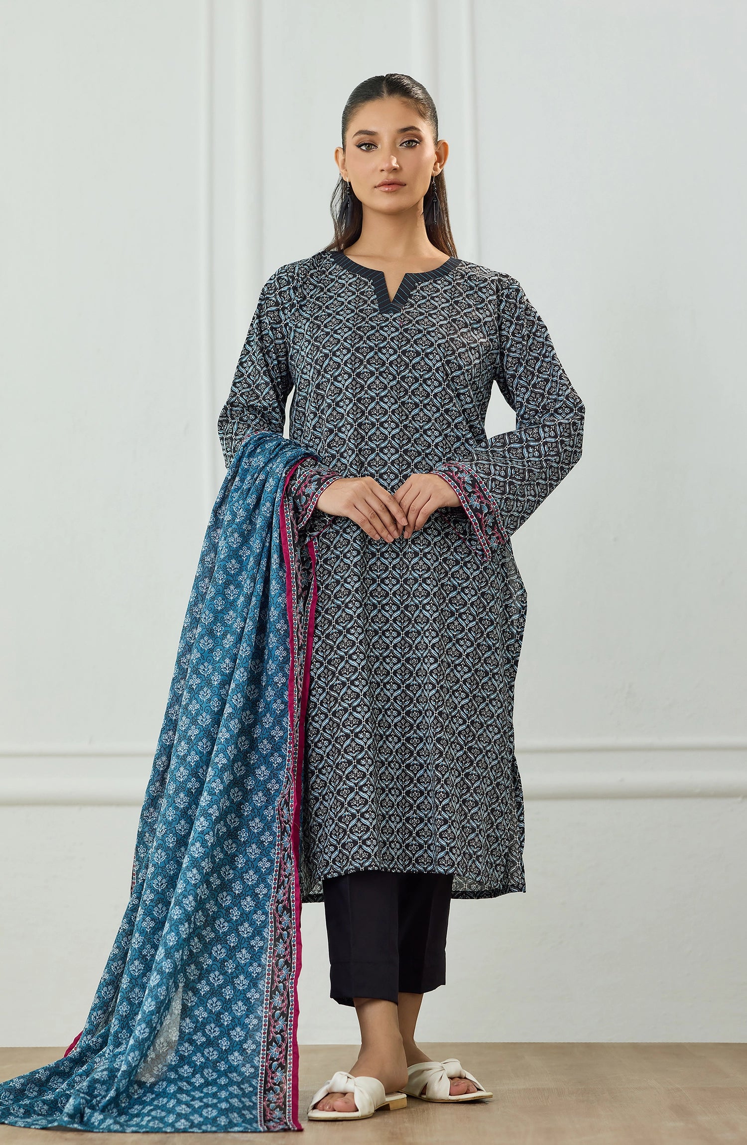 Unstitched | 3 Piece | Printed | Lawn Shirt | OTL-25-498/U BLACK