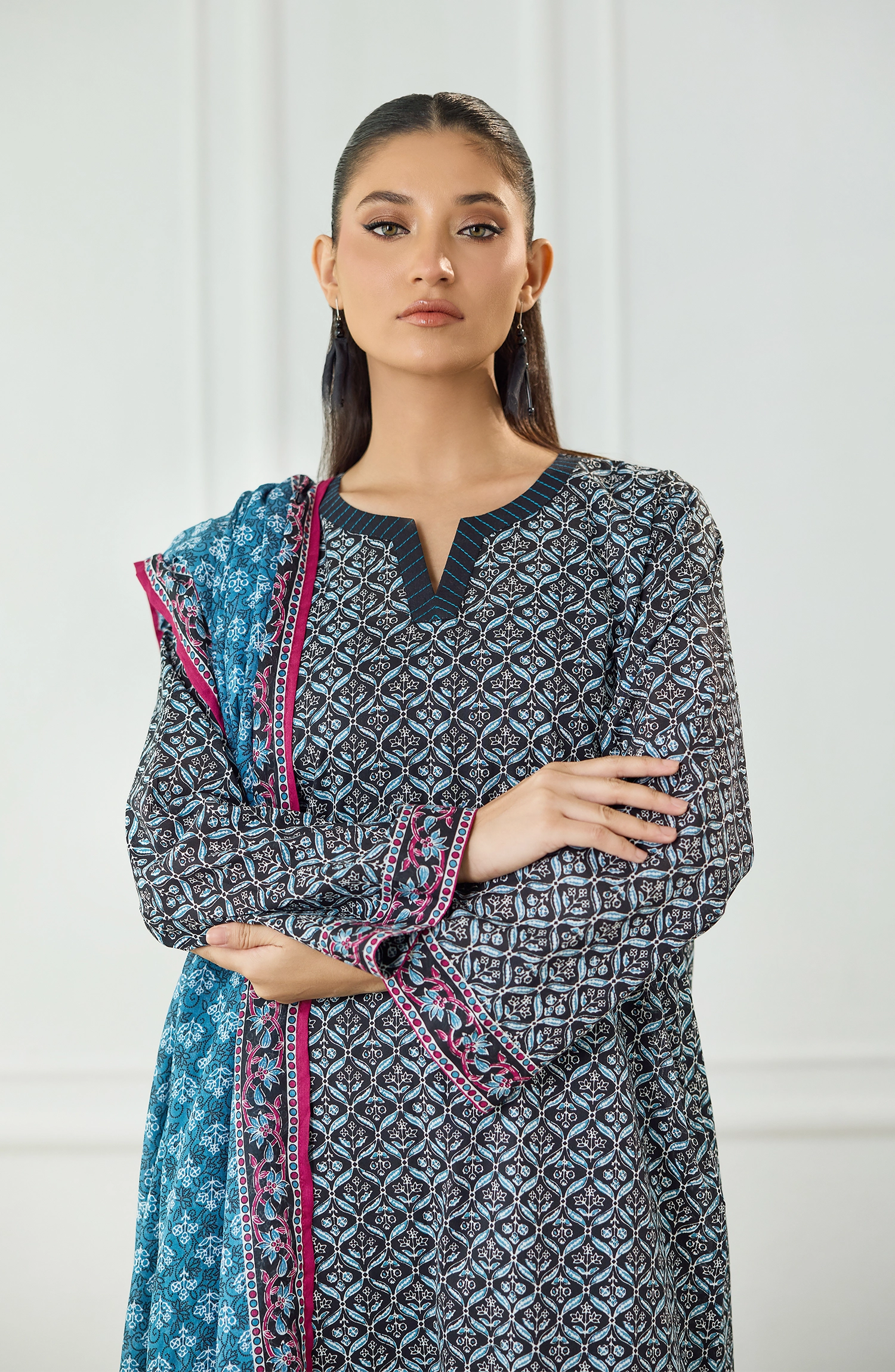 Unstitched | 3 Piece | Printed | Lawn Shirt | OTL-25-498/U BLACK