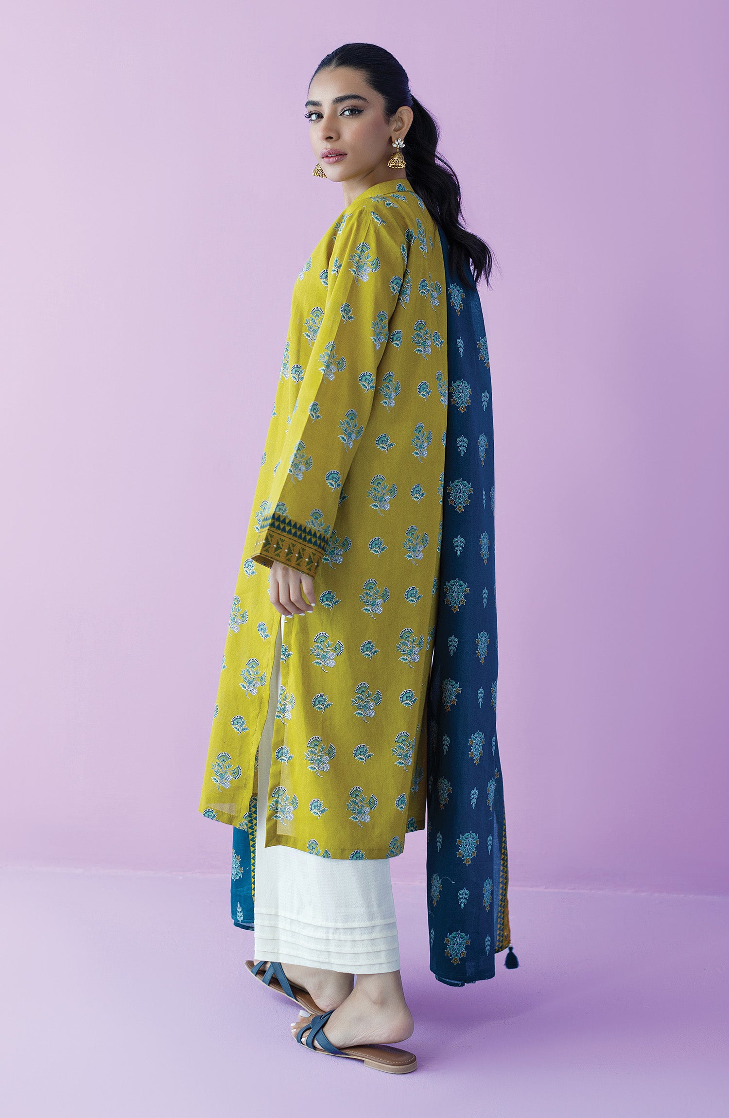 NRDS-23-077/U GREEN LAWN  UNSTITCHED SHIRT DUPATTA