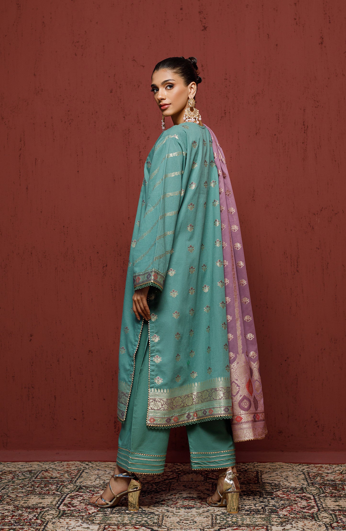 Unstitched 3 Piece Embroidered Jacquard Shirt , Cambric Pant and JACQUARD Dupatta (OTLF-23-079 TEAL)